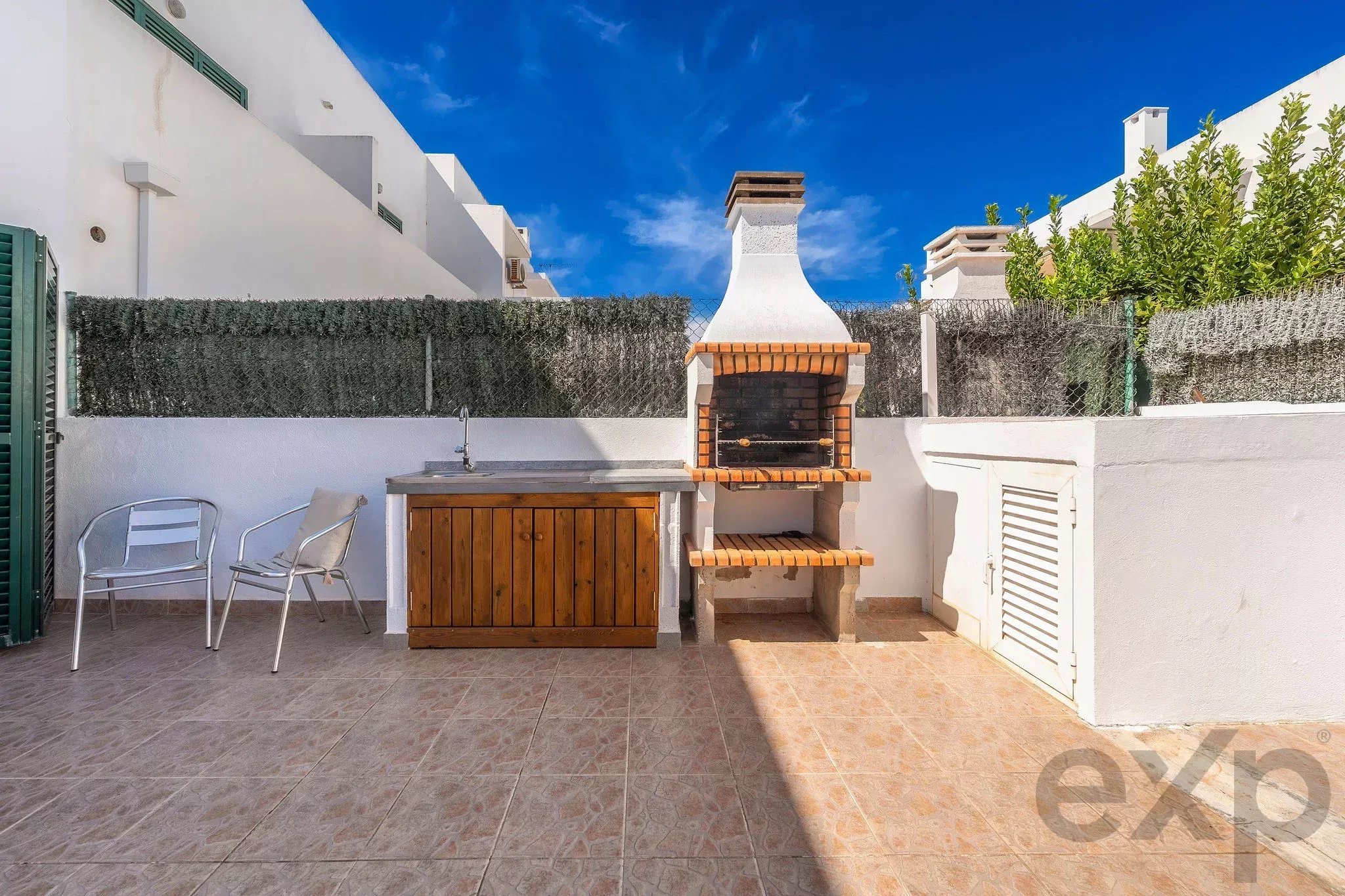 Moradia T2+1 com quintal e terraços com vista mar em Olhão, junto à Ria Formosa! 87332254 image 14