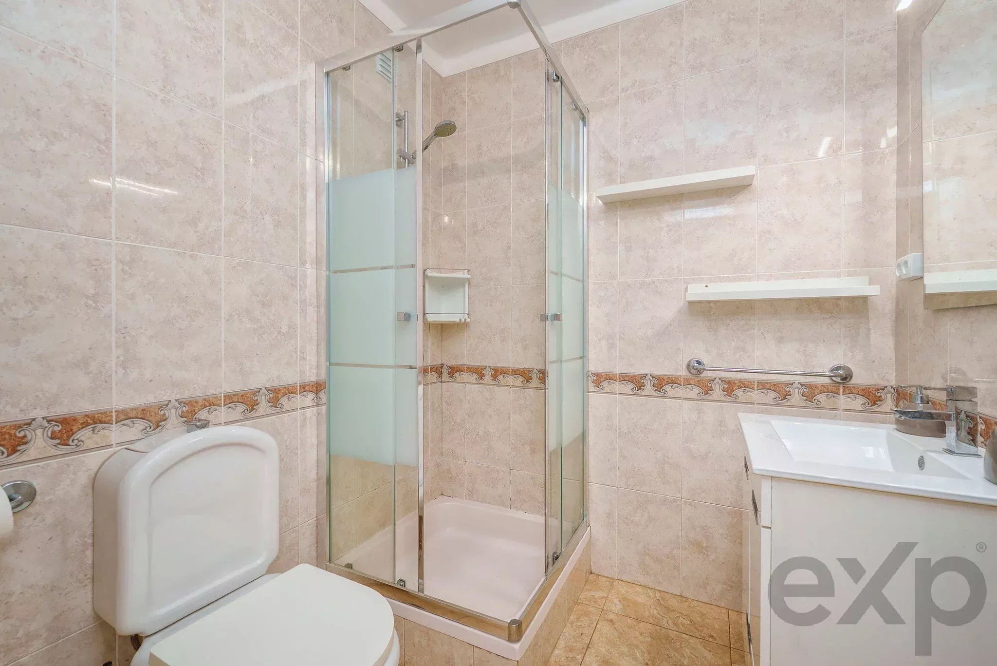 Moradia T2+1 com quintal e terraços com vista mar em Olhão, junto à Ria Formosa! 87332254 image 9