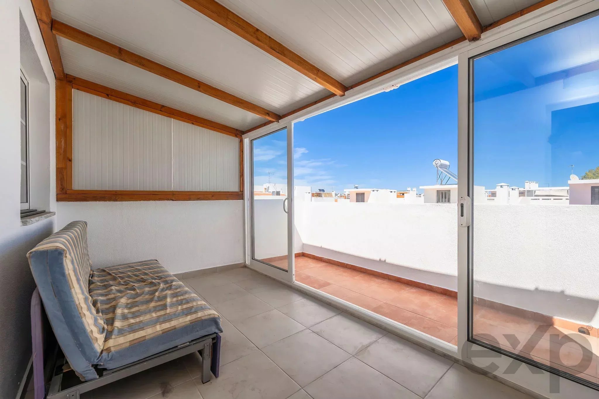 Moradia T2+1 com quintal e terraços com vista mar em Olhão, junto à Ria Formosa! 87332254 image 33