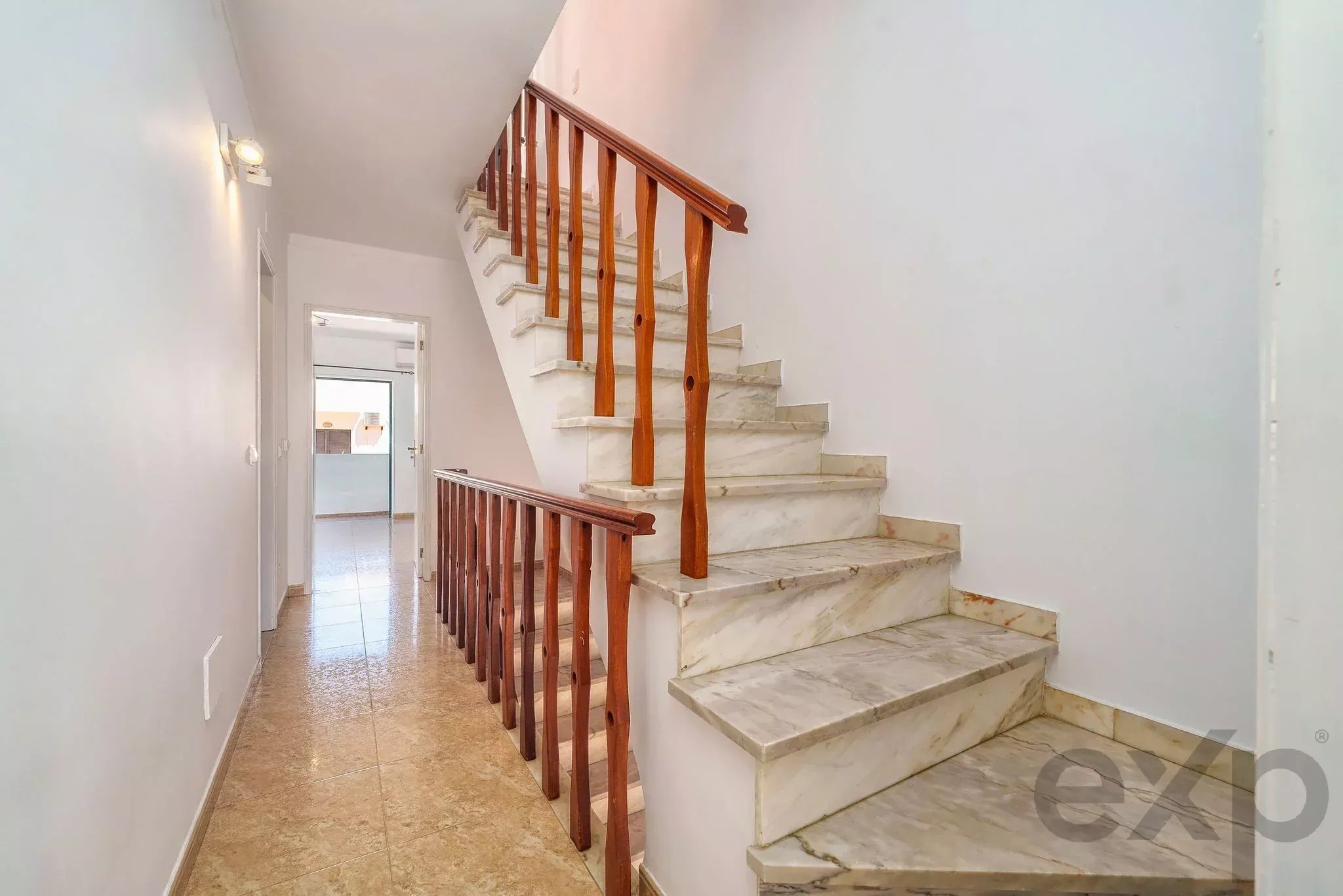 Moradia T2+1 com quintal e terraços com vista mar em Olhão, junto à Ria Formosa! 87332254 image 28