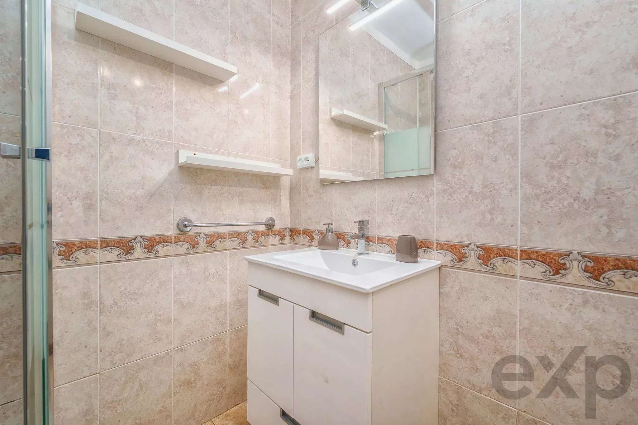 Moradia T2+1 com quintal e terraços com vista mar em Olhão, junto à Ria Formosa! 87332254 image 10