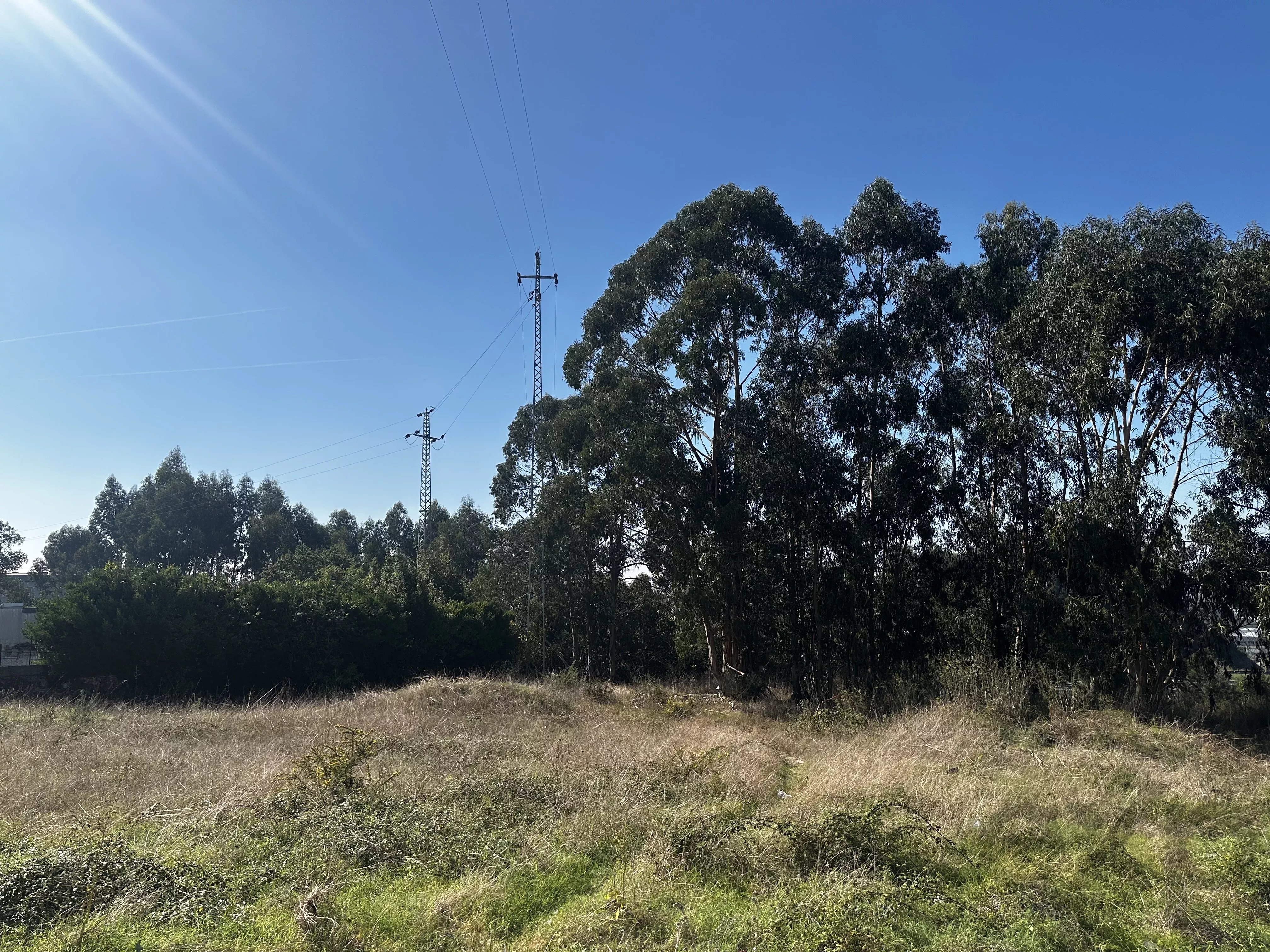 Terreno à venda em Cidade da Maia, 2705 m²