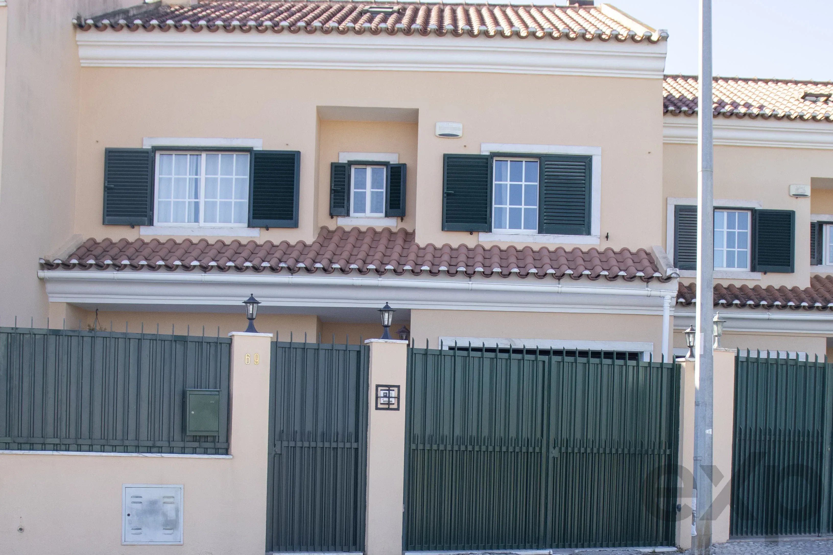 Moradia Geminada T4 em Varge Mondar, Rio de Mouro 87350876 image 3