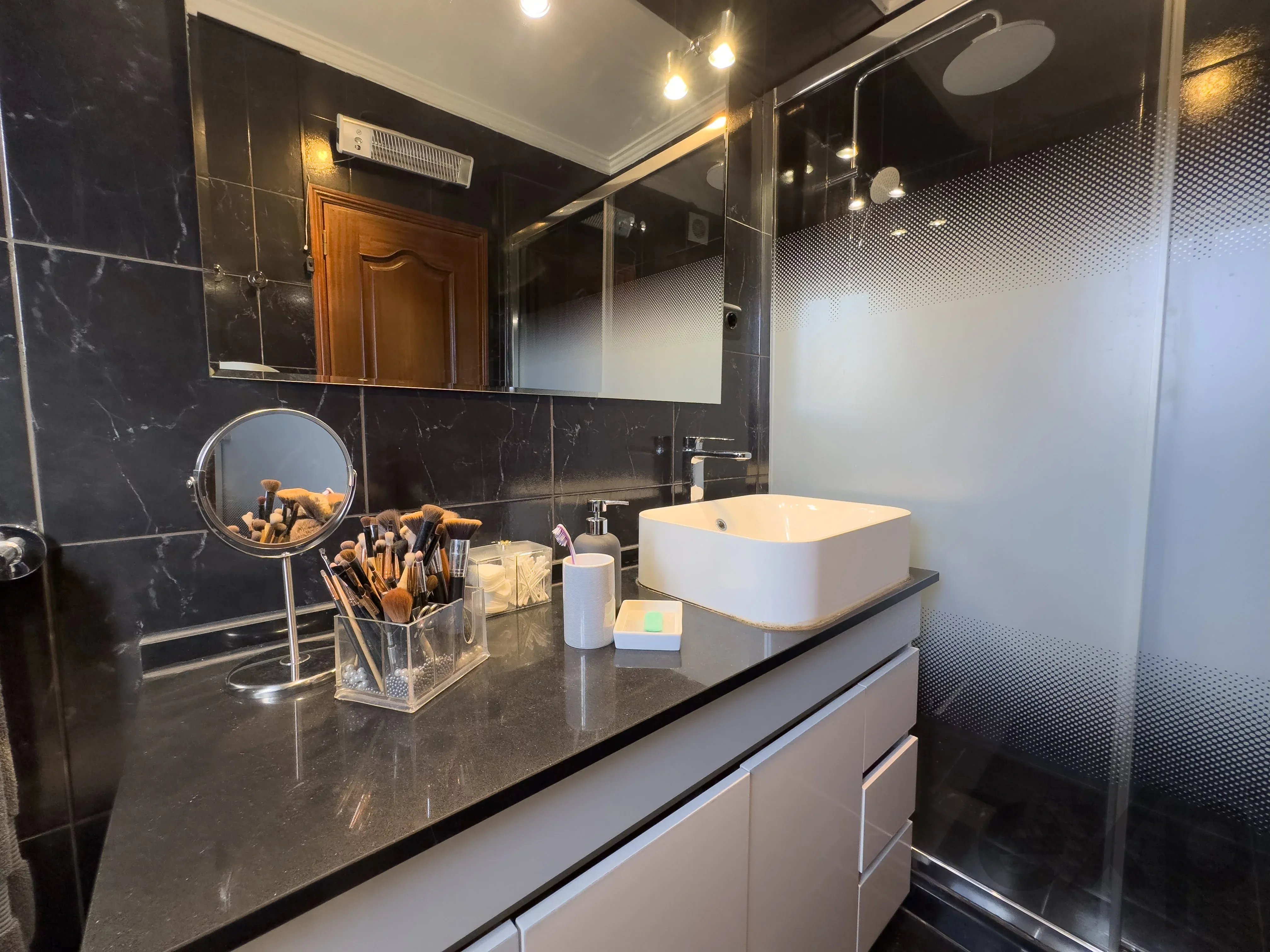 Moradia Geminada T4 em Varge Mondar, Rio de Mouro 87350876 image 12