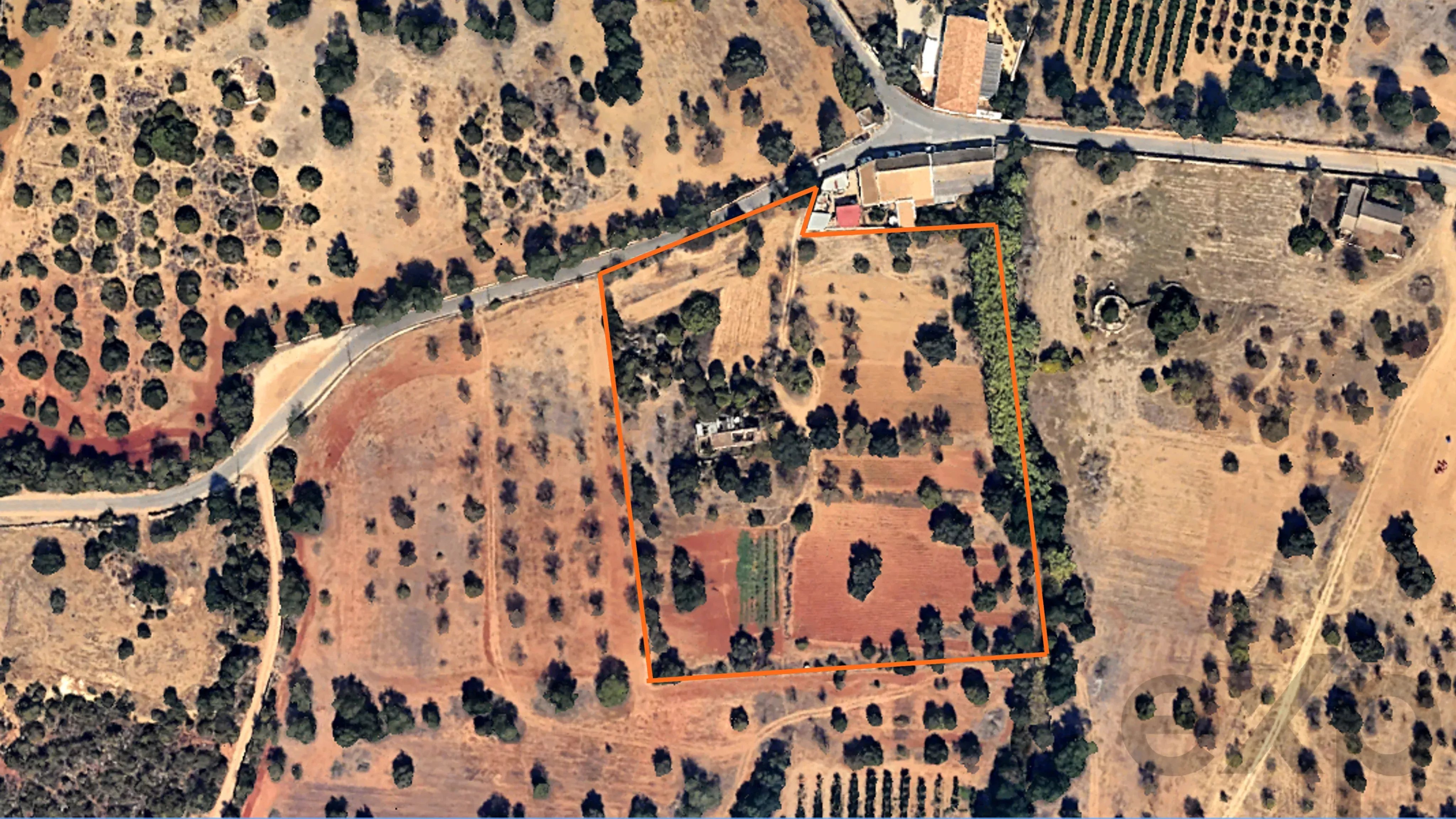 Traditional farm estate for restoration 87351984 image 5