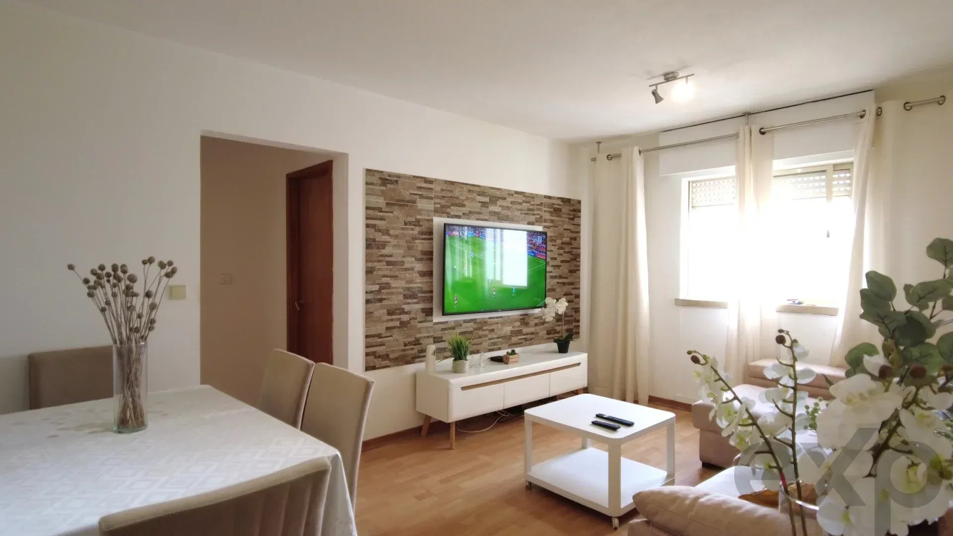 Apartment for rent in Santo António dos Cavaleiros e Frielas, 53 m²