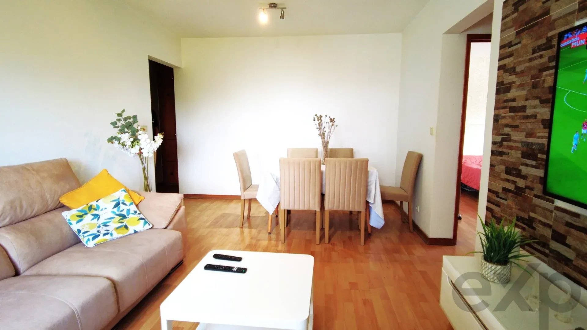 Apartment for rent in Santo António dos Cavaleiros e Frielas, 53 m²
