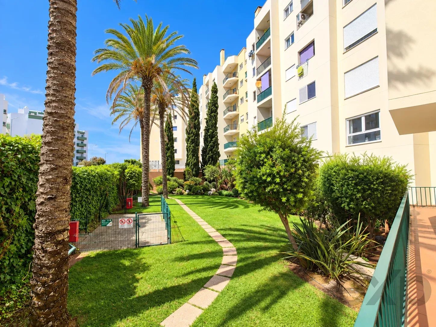 Apartamento T2 espaçoso e luminoso em condomínio fechado com piscina, estacionamento privativo 87359054 image 26