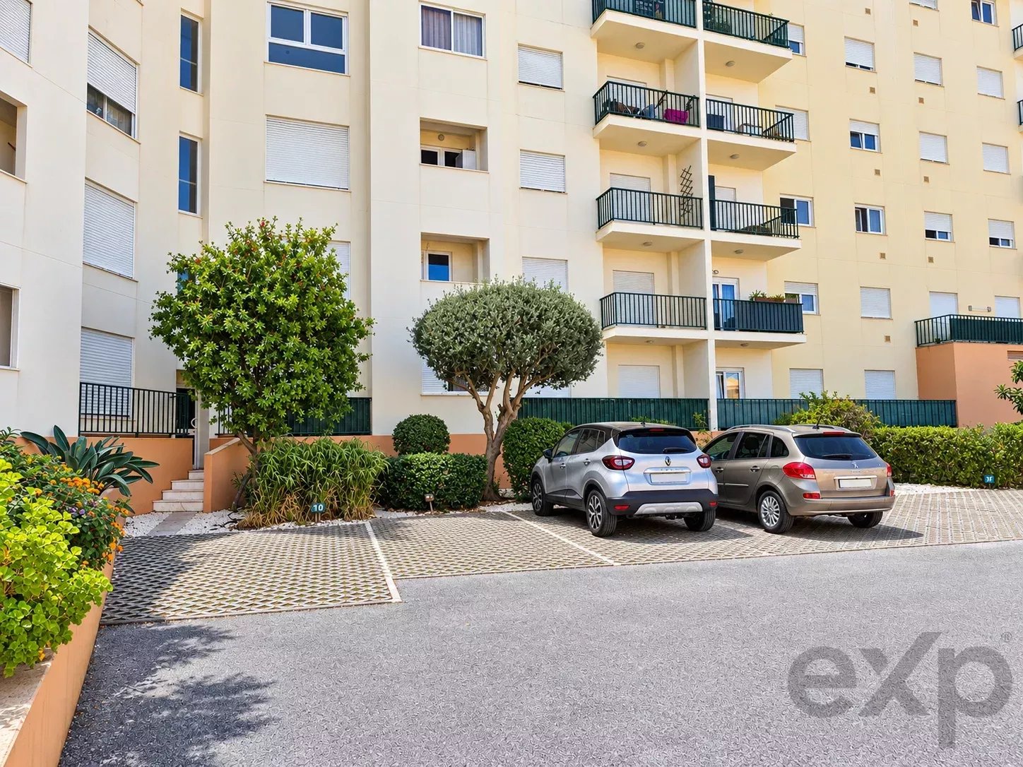 Apartamento T2 espaçoso e luminoso em condomínio fechado com piscina, estacionamento privativo 87359054 image 27