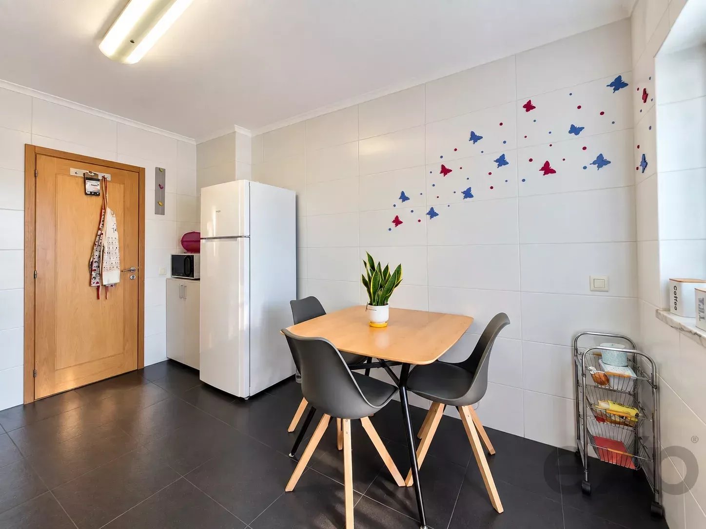 Apartamento T2 espaçoso e luminoso em condomínio fechado com piscina, estacionamento privativo 87359054 image 14