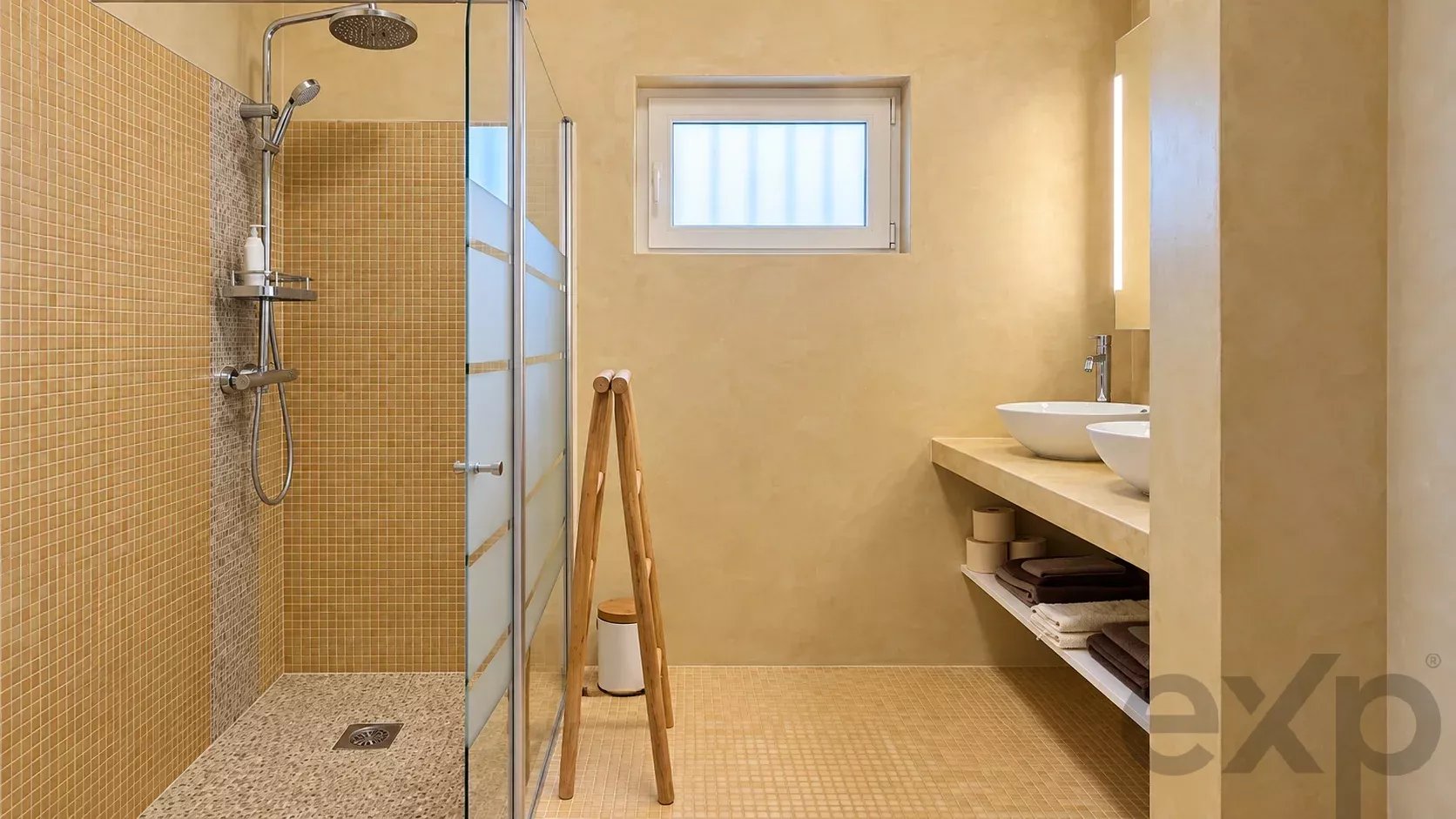 Moradia T4 com piscina em lote de 1.640 m² 87363110 image 7