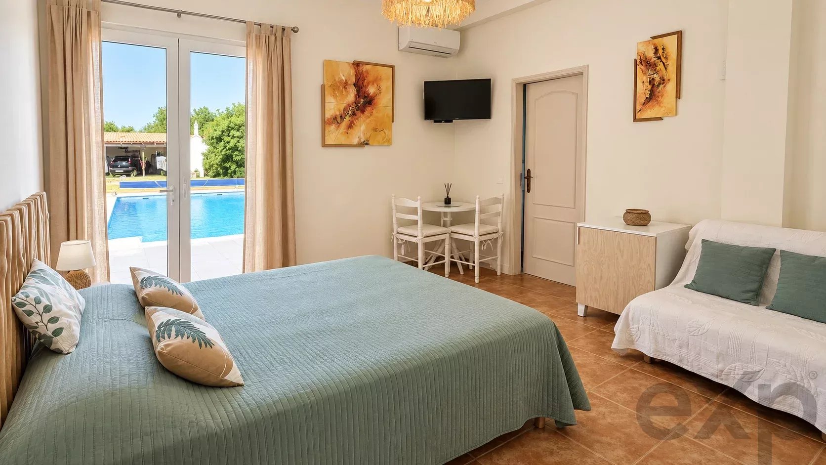 Moradia T4 com piscina em lote de 1.640 m² 87363110 image 4