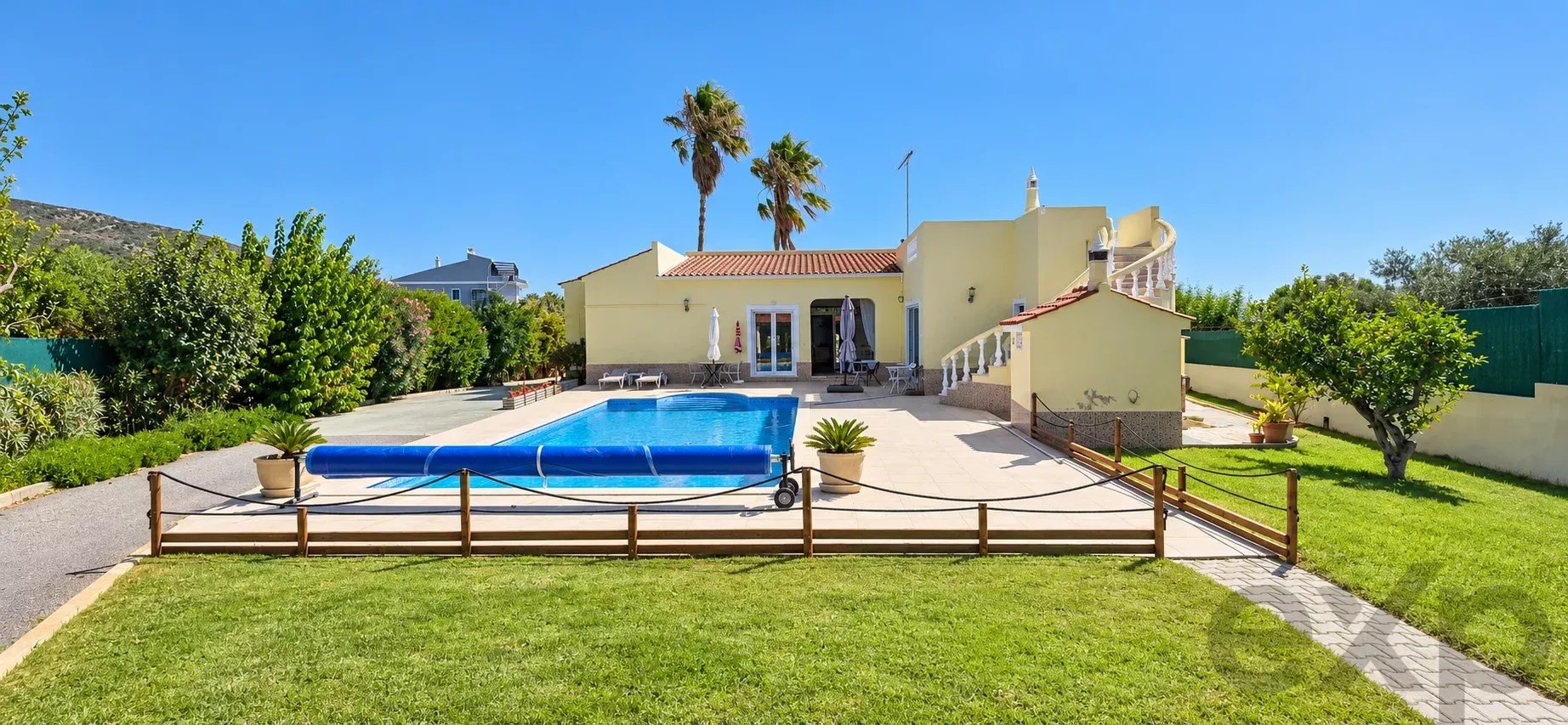 Moradia T4 com piscina em lote de 1.640 m² 87363110 image 1