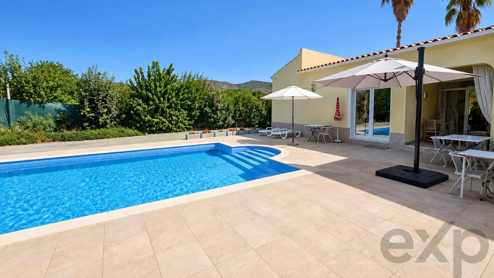 Moradia T4 com piscina em lote de 1.640 m² 87363110 image 23
