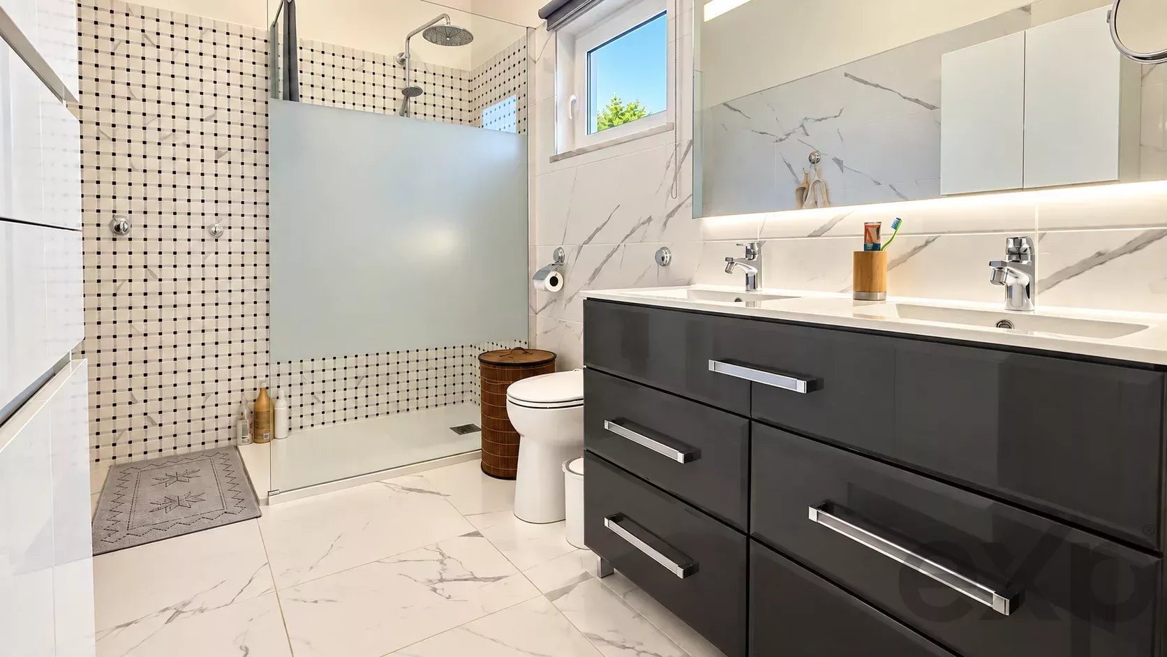 Moradia T4 com piscina em lote de 1.640 m² 87363110 image 15