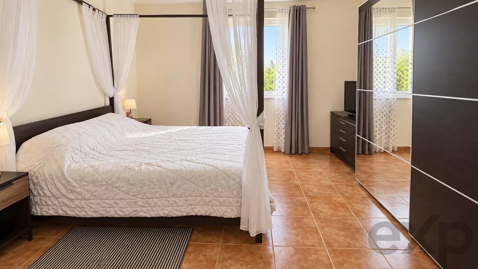 Moradia T4 com piscina em lote de 1.640 m² 87363110 image 13