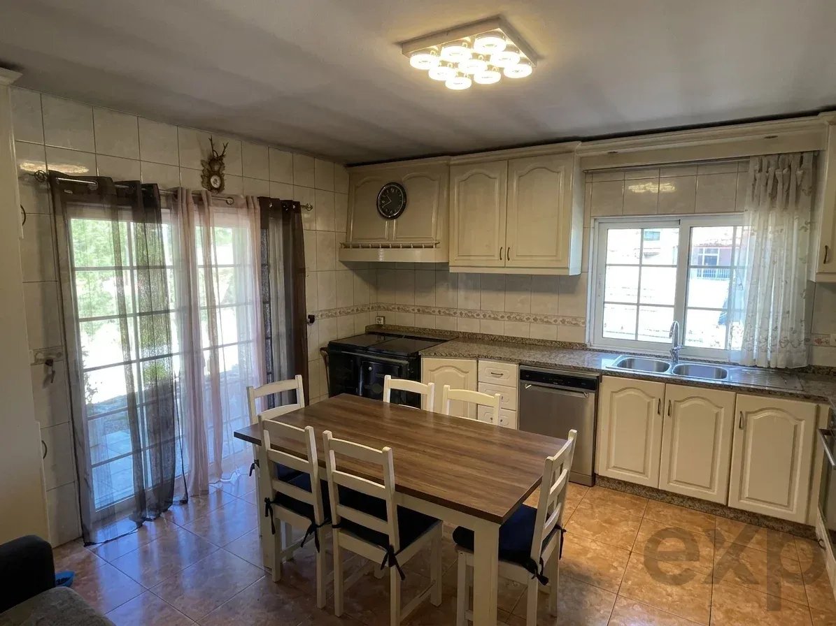 Moradia for sale in Castro Daire, Granja, 3600-000 Castro Daire, 243 m²