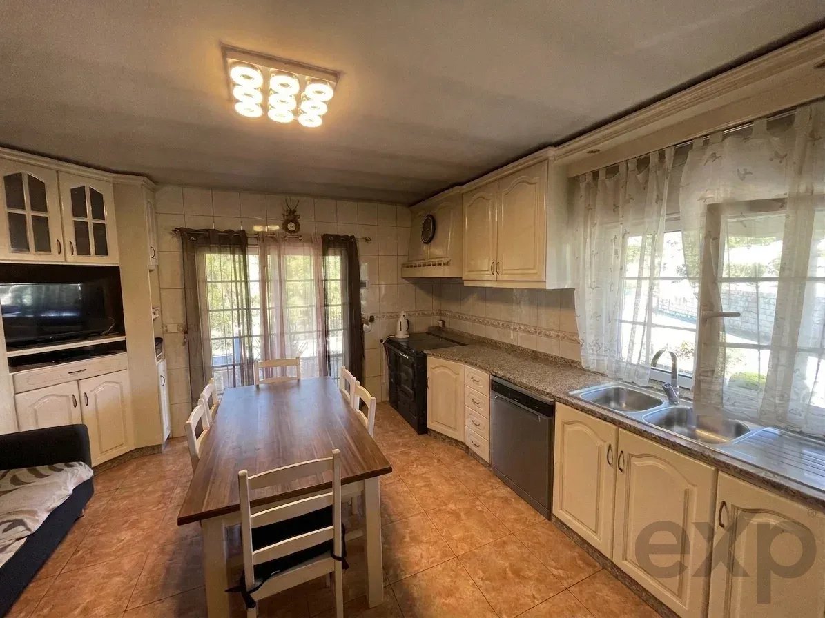 Moradia for sale in Castro Daire, Granja, 3600-000 Castro Daire, 243 m²