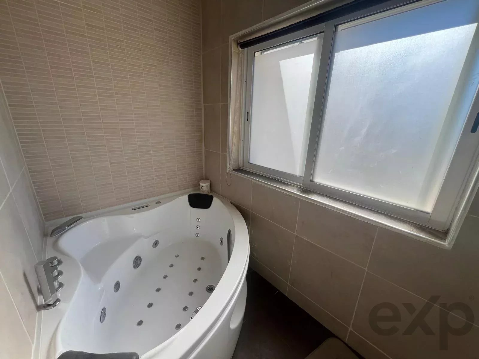 Vila elevada no Algarve com vistas incríveis para o mar, piscina e eficiência energética excepcional 87403527 image 22