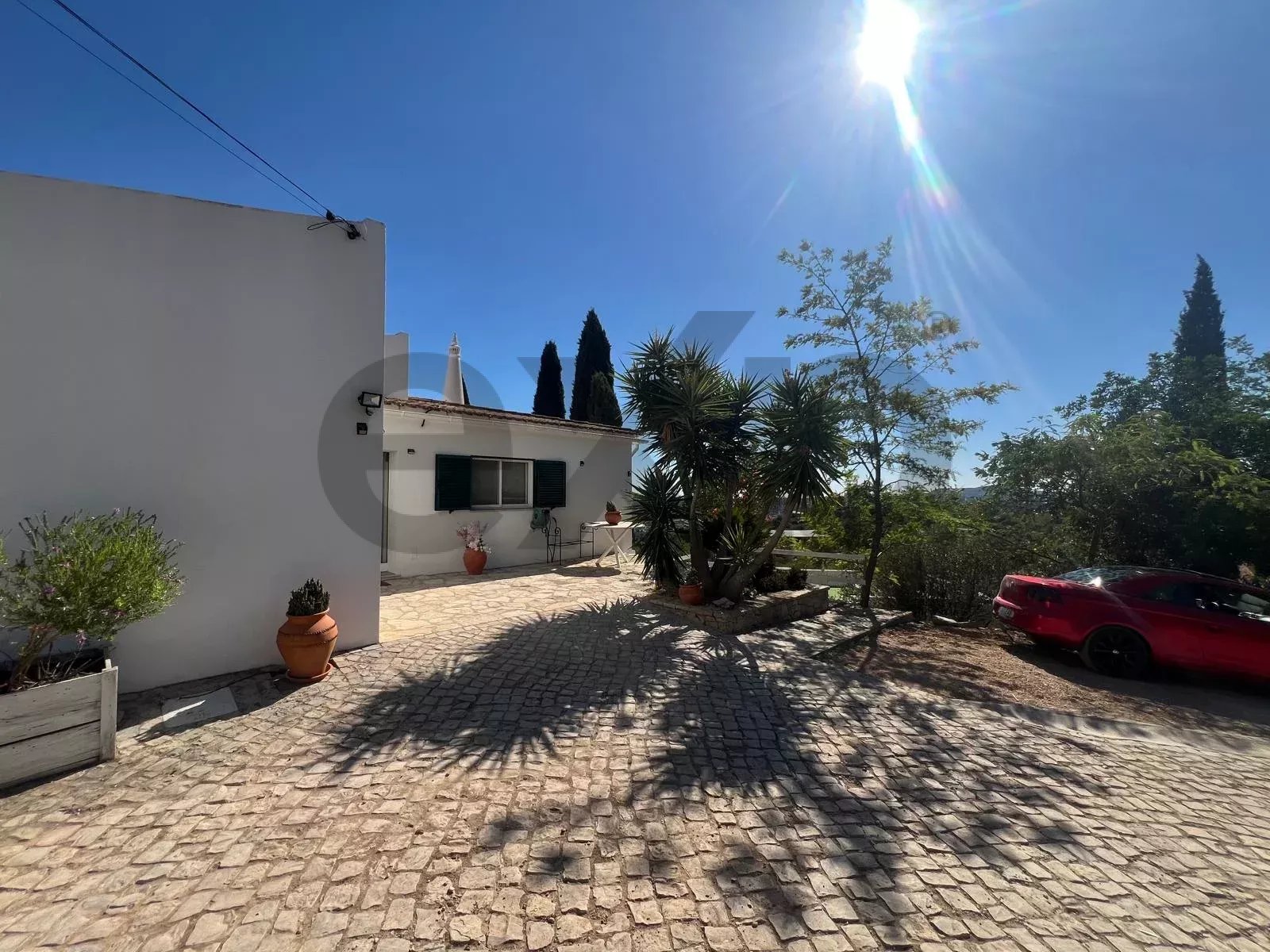 Vila elevada no Algarve com vistas incríveis para o mar, piscina e eficiência energética excepcional 87403527 image 8