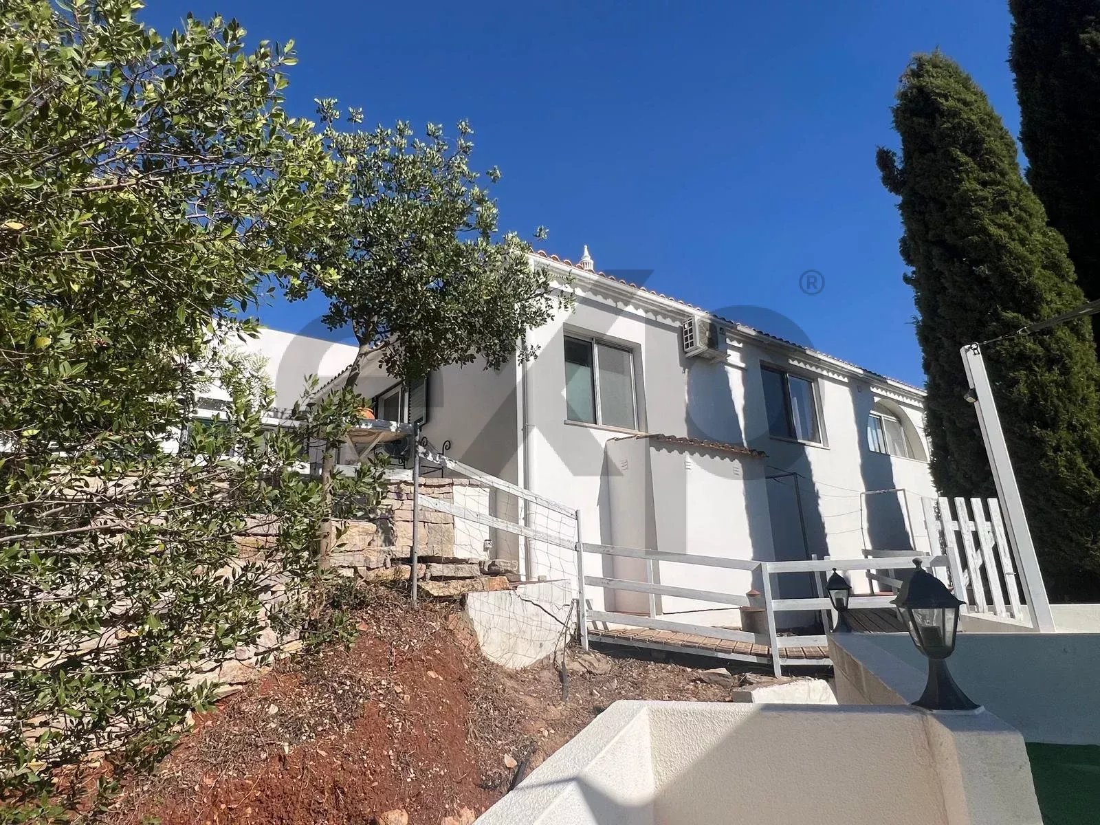 Vila elevada no Algarve com vistas incríveis para o mar, piscina e eficiência energética excepcional 87403527 image 10