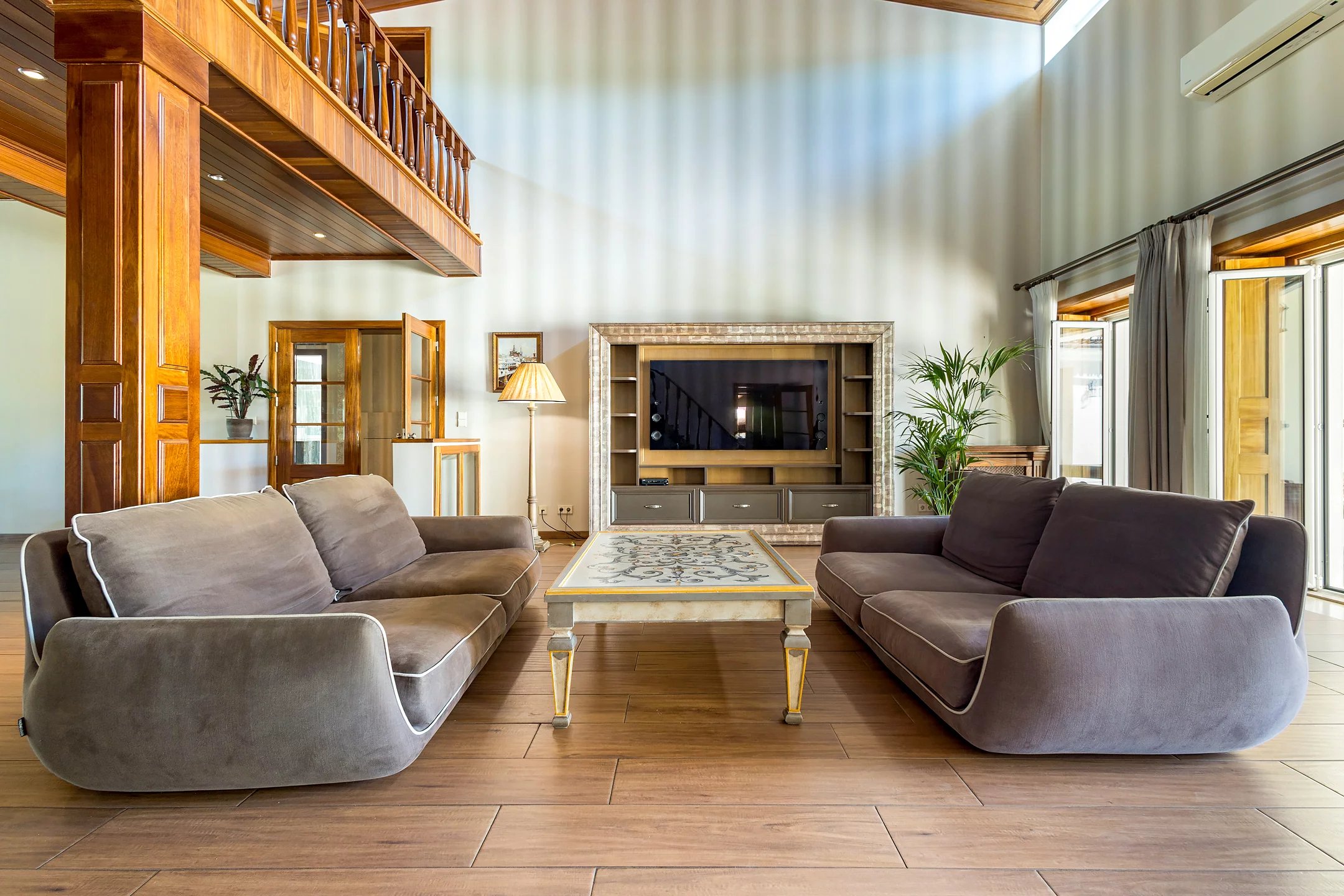 Residential House for sale in Charneca de Caparica e Sobreda, 346 m²