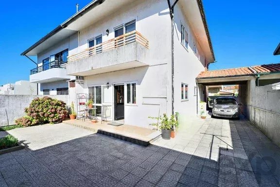 Moradia T4 em Vila Nova da Telha - Maia