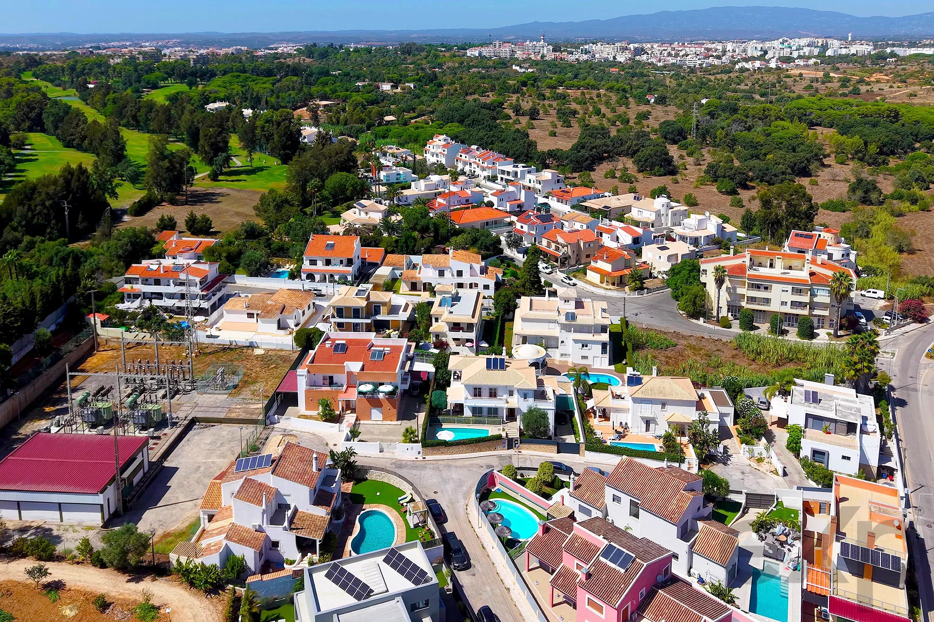 Moradia isolada com piscina e garagem, a 5 minutos a pé da Praia do Vau – Portimão 87408928 image 90