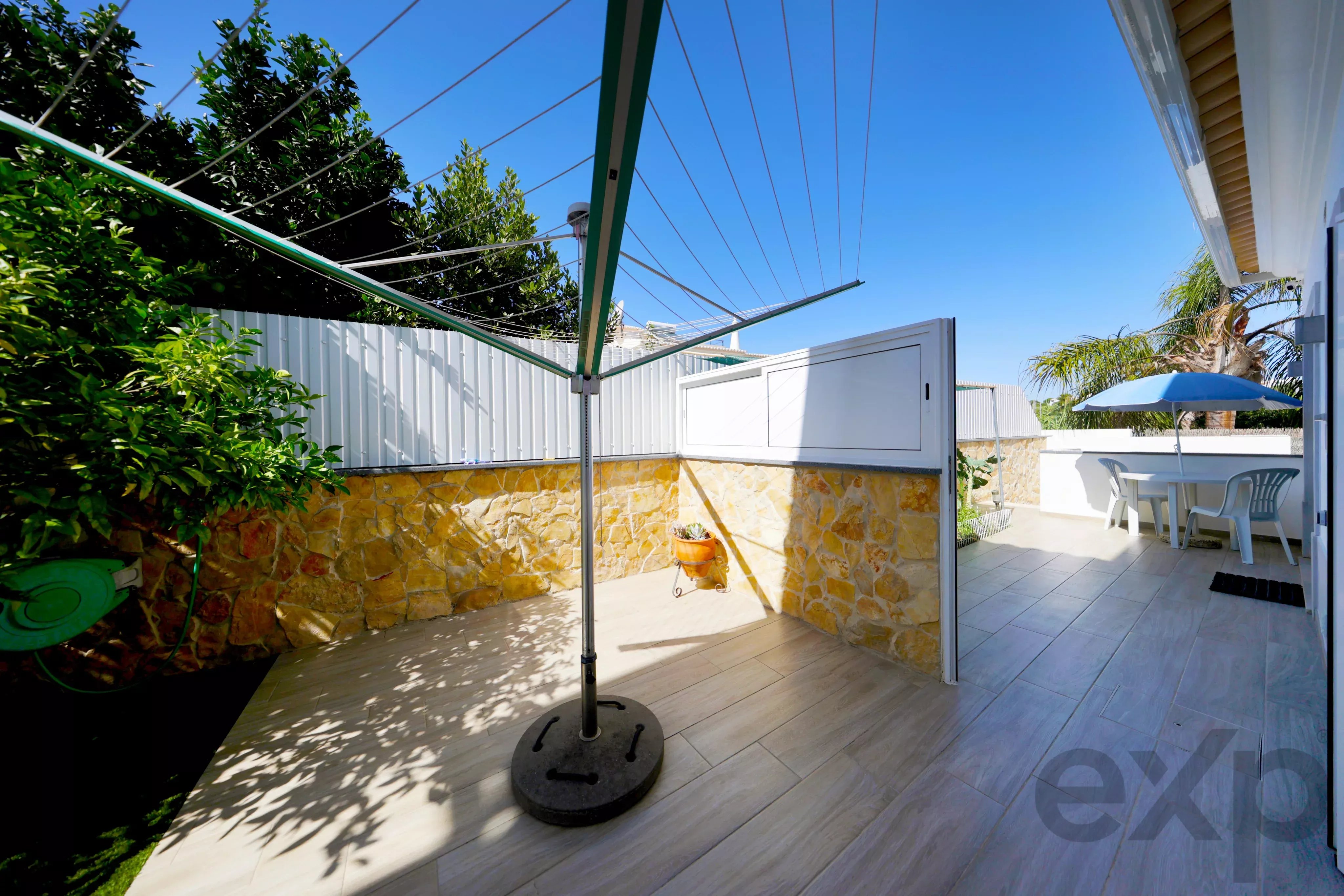 Moradia isolada com piscina e garagem, a 5 minutos a pé da Praia do Vau – Portimão 87408928 image 87