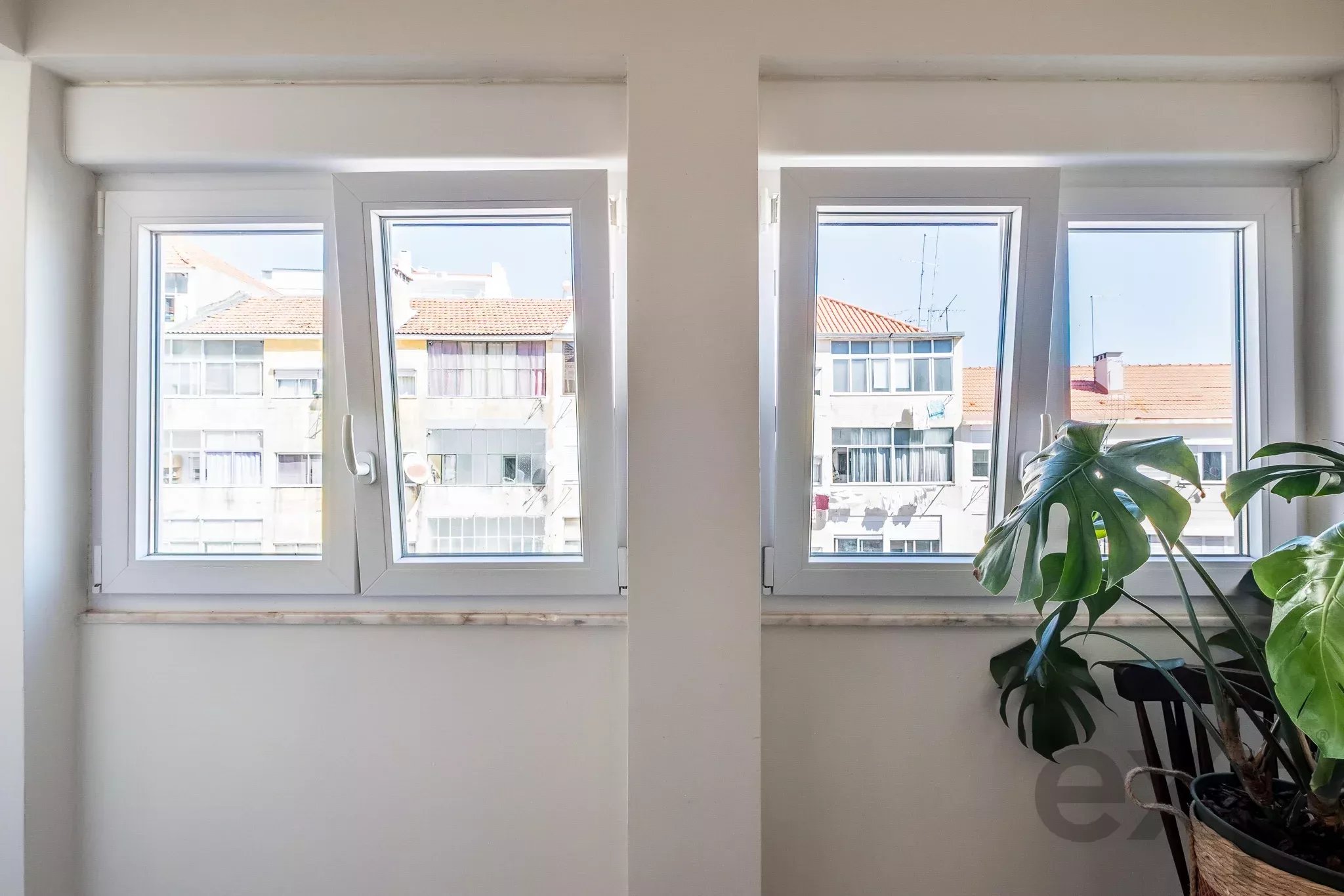 T2 remodelado, luminoso e cheio de personalidade em Almada 87423197 image 22
