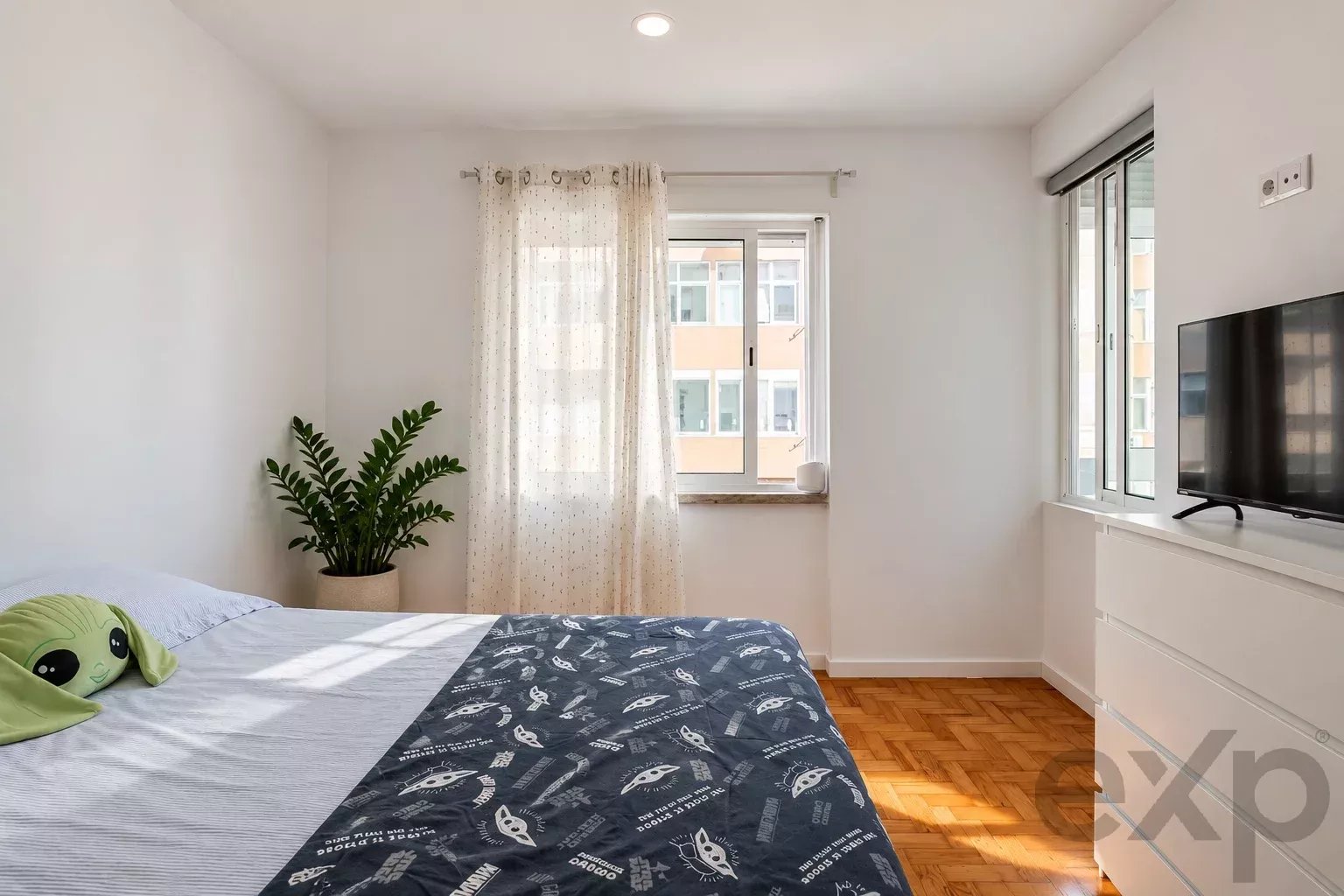 T3 remodelado com 117 m², muita luz e vista para a Baía do Seixal 87424643 image 11
