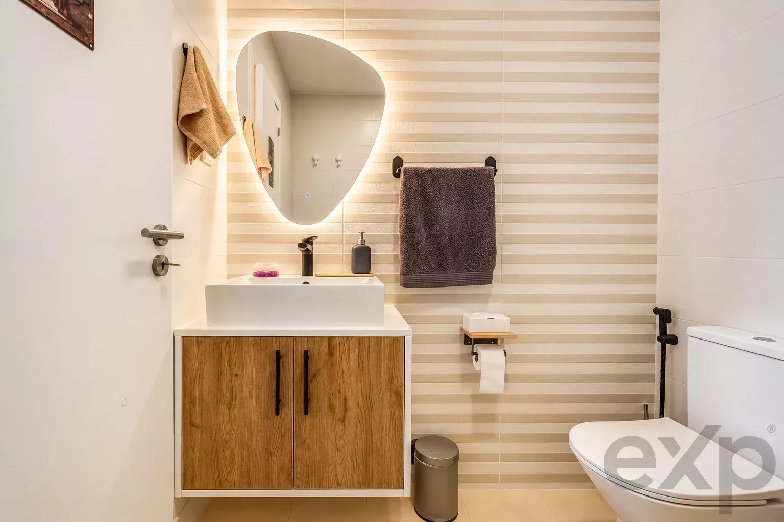 T3 remodelado com 117 m², muita luz e vista para a Baía do Seixal 87424643 image 18