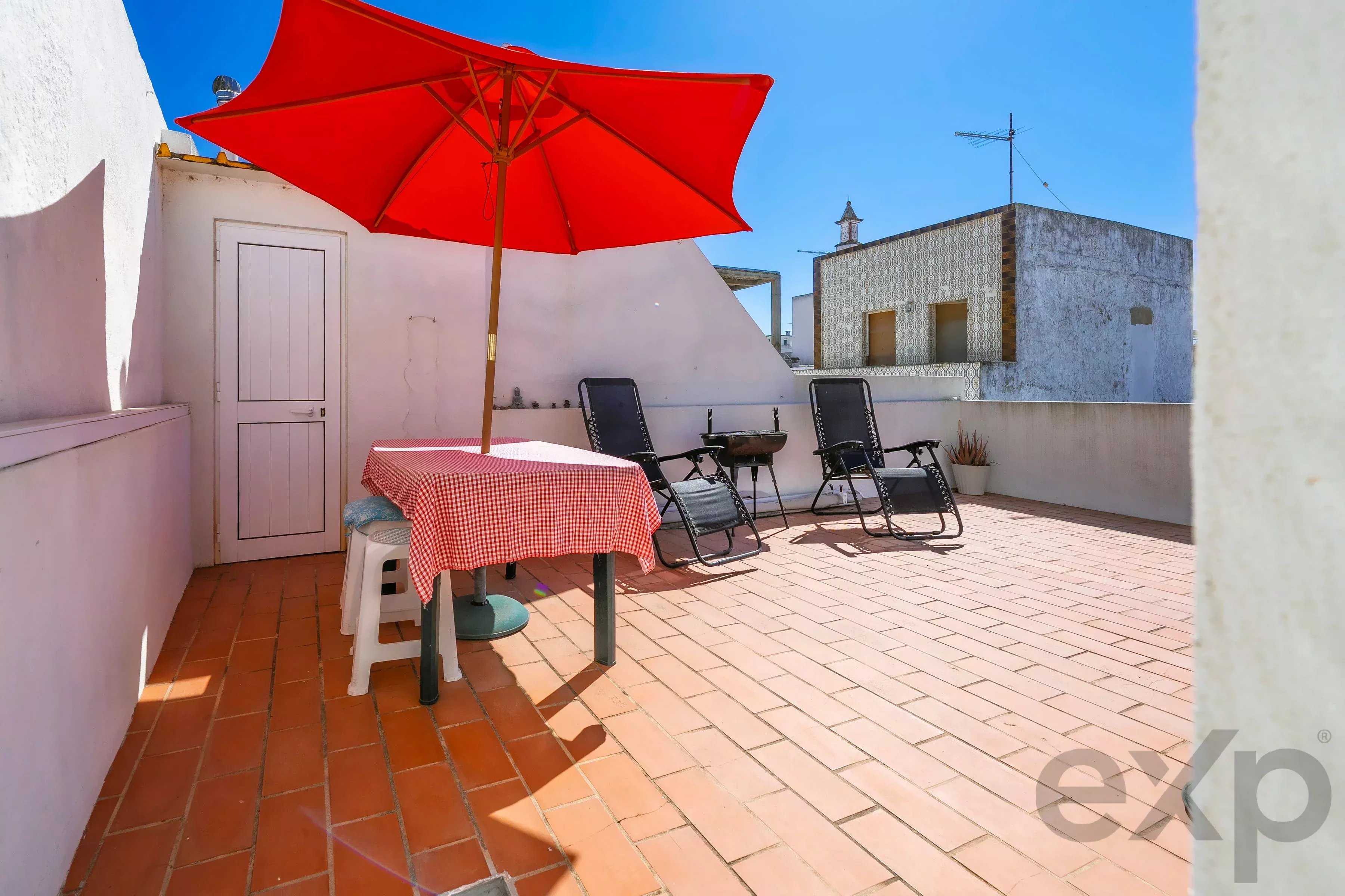 Moradia T1+1 com amplo terraço no coração da Baixa de Olhão 87429780 image 25