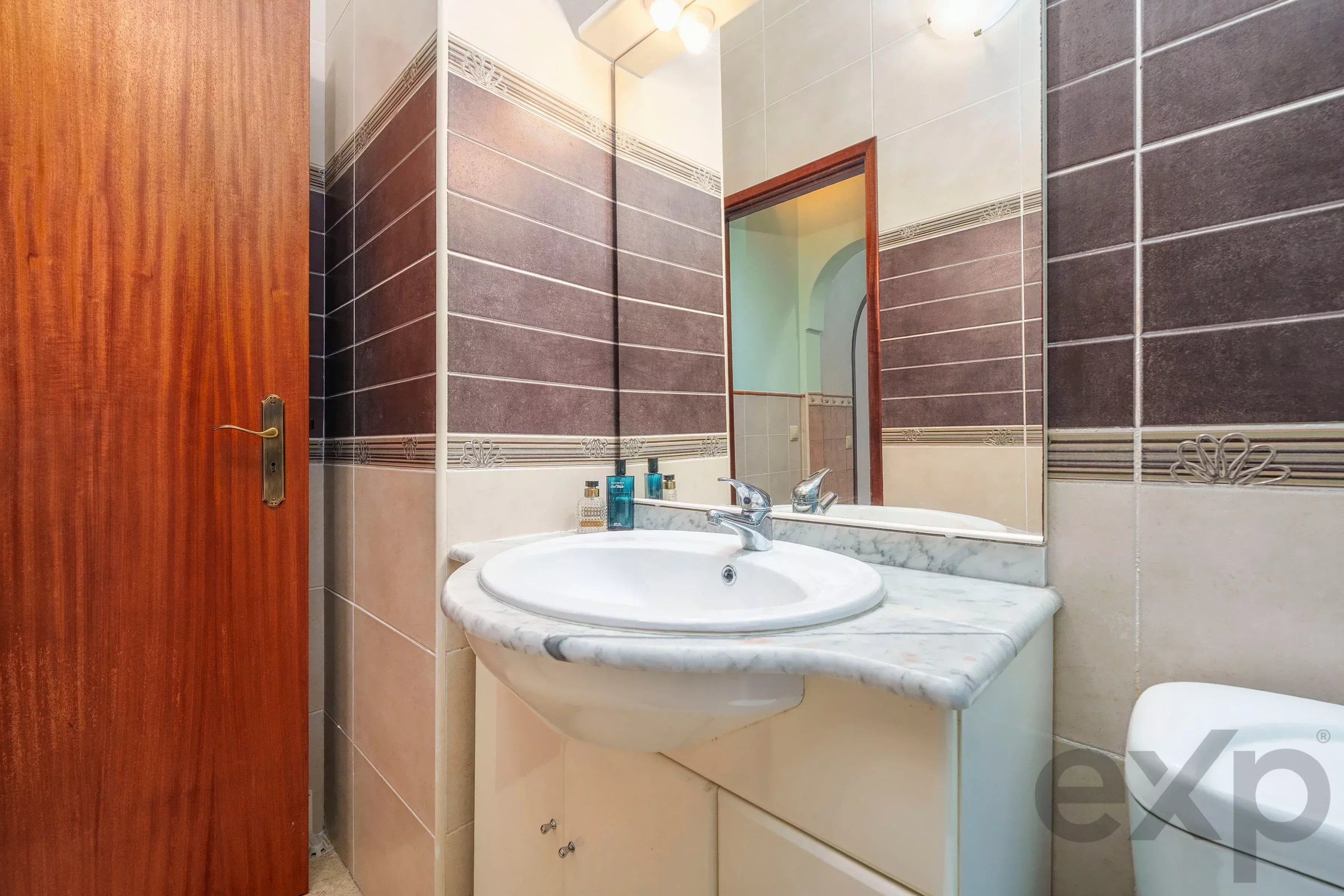 Moradia T1+1 com amplo terraço no coração da Baixa de Olhão 87429780 image 13