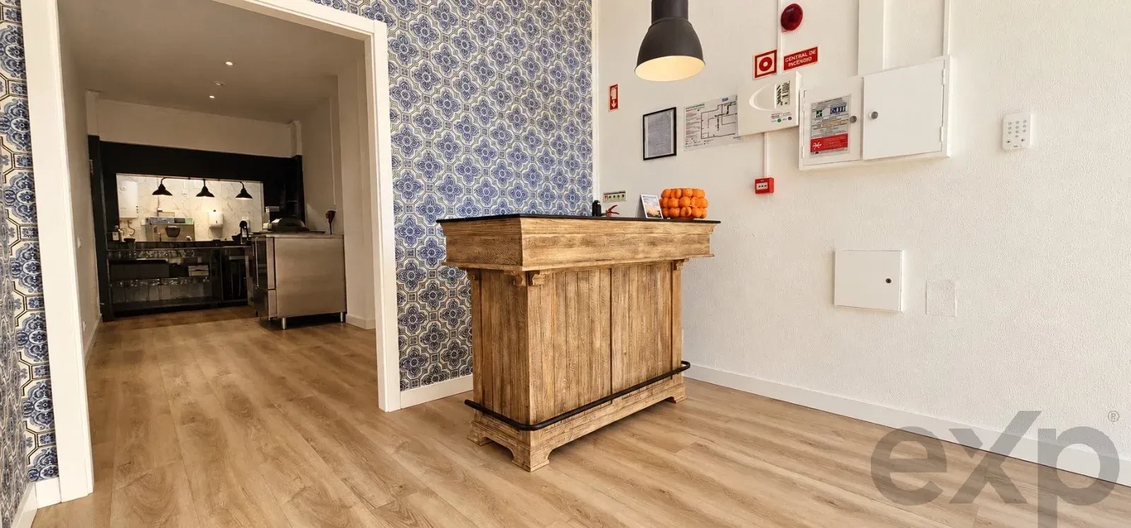 Loja de comércio à venda em Olhão, 102 m²