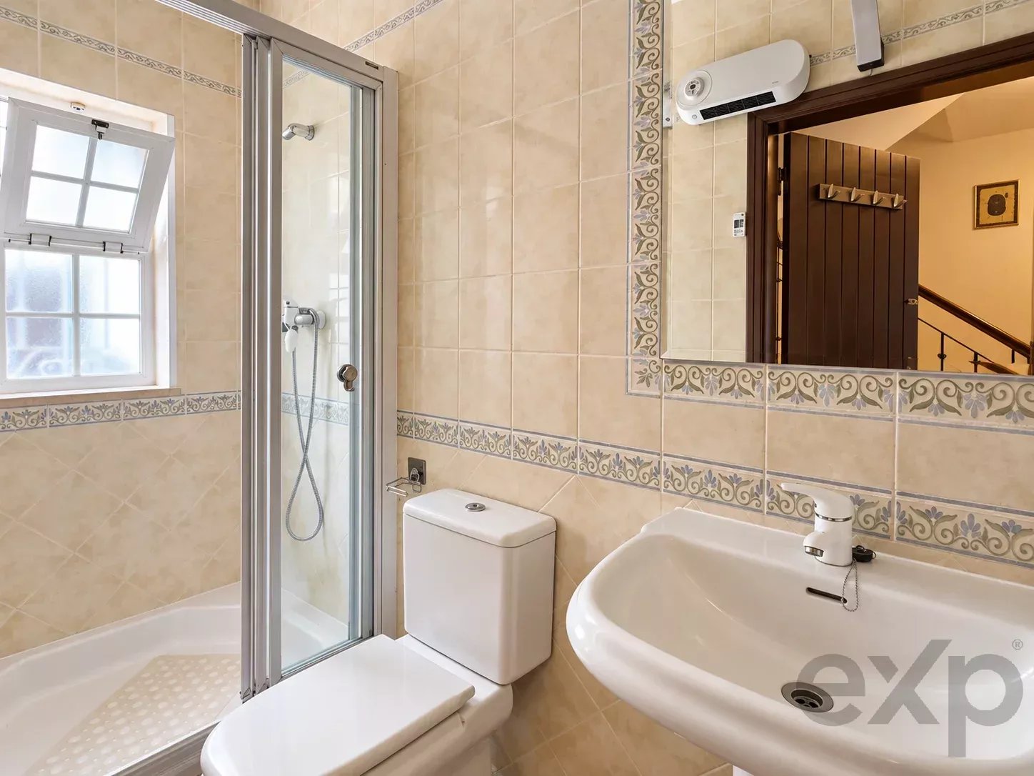 Moradia T4 – Charme e terraços com vista para a Ria Formosa 87433033 image 15