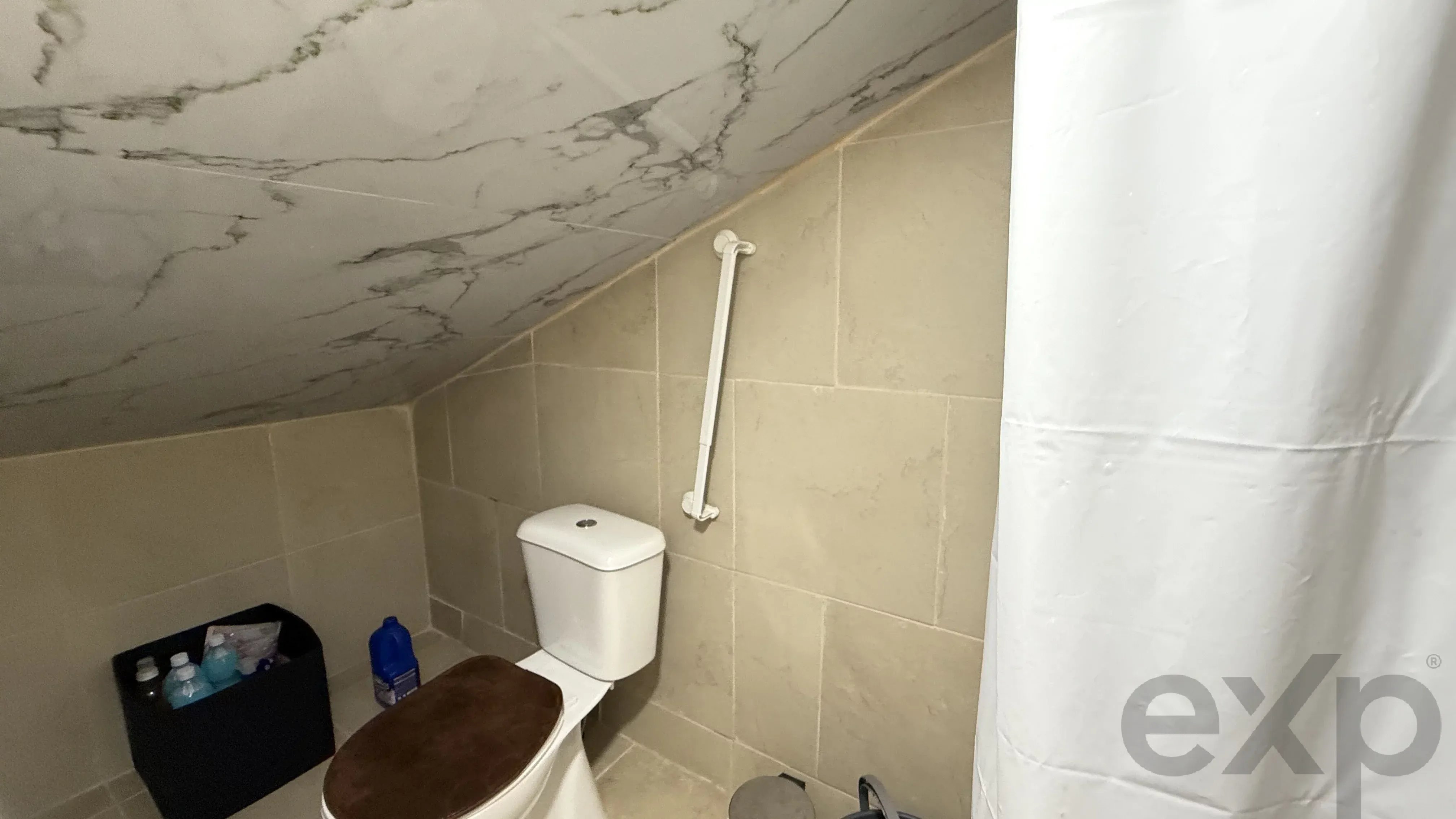 Apartamento T3 + 1 com sótão proximo ao Polo universitario da Ajuda 87438293 image 24