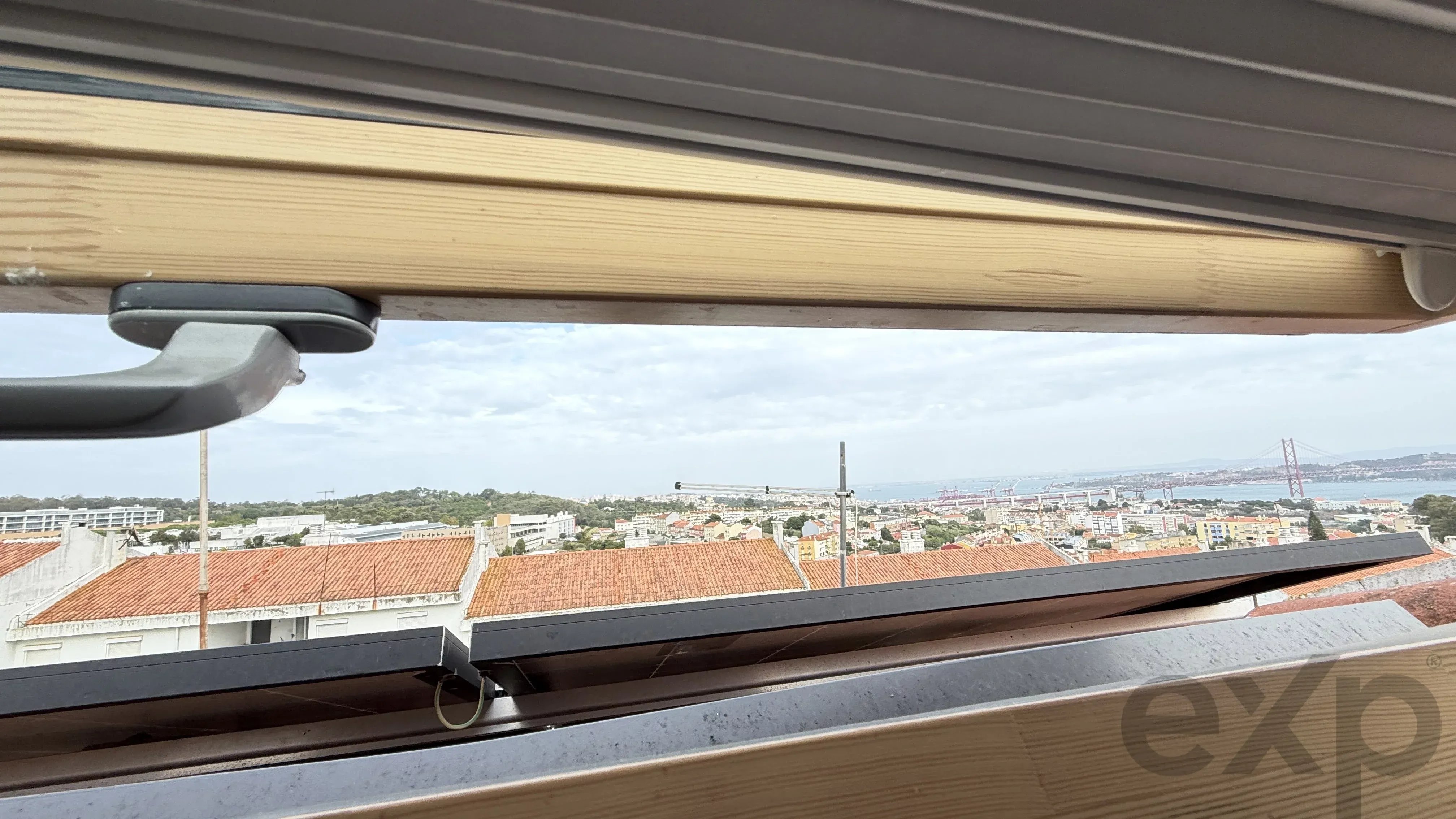 Apartamento T3 + 1 com sótão proximo ao Polo universitario da Ajuda 87438293 image 22