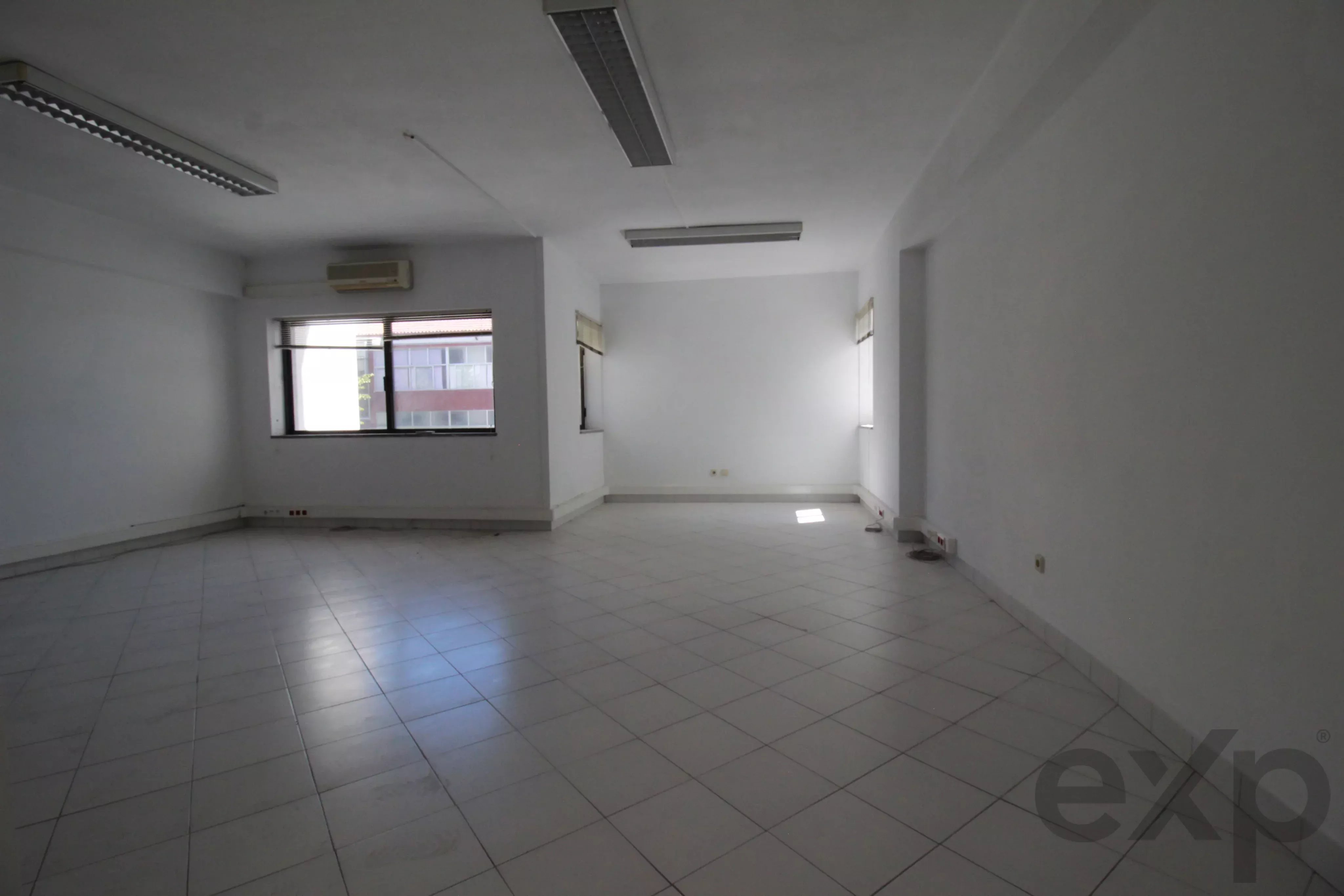Escritório à venda em Oliveira do Hospital e São Paio de Gramaços, 54 m²