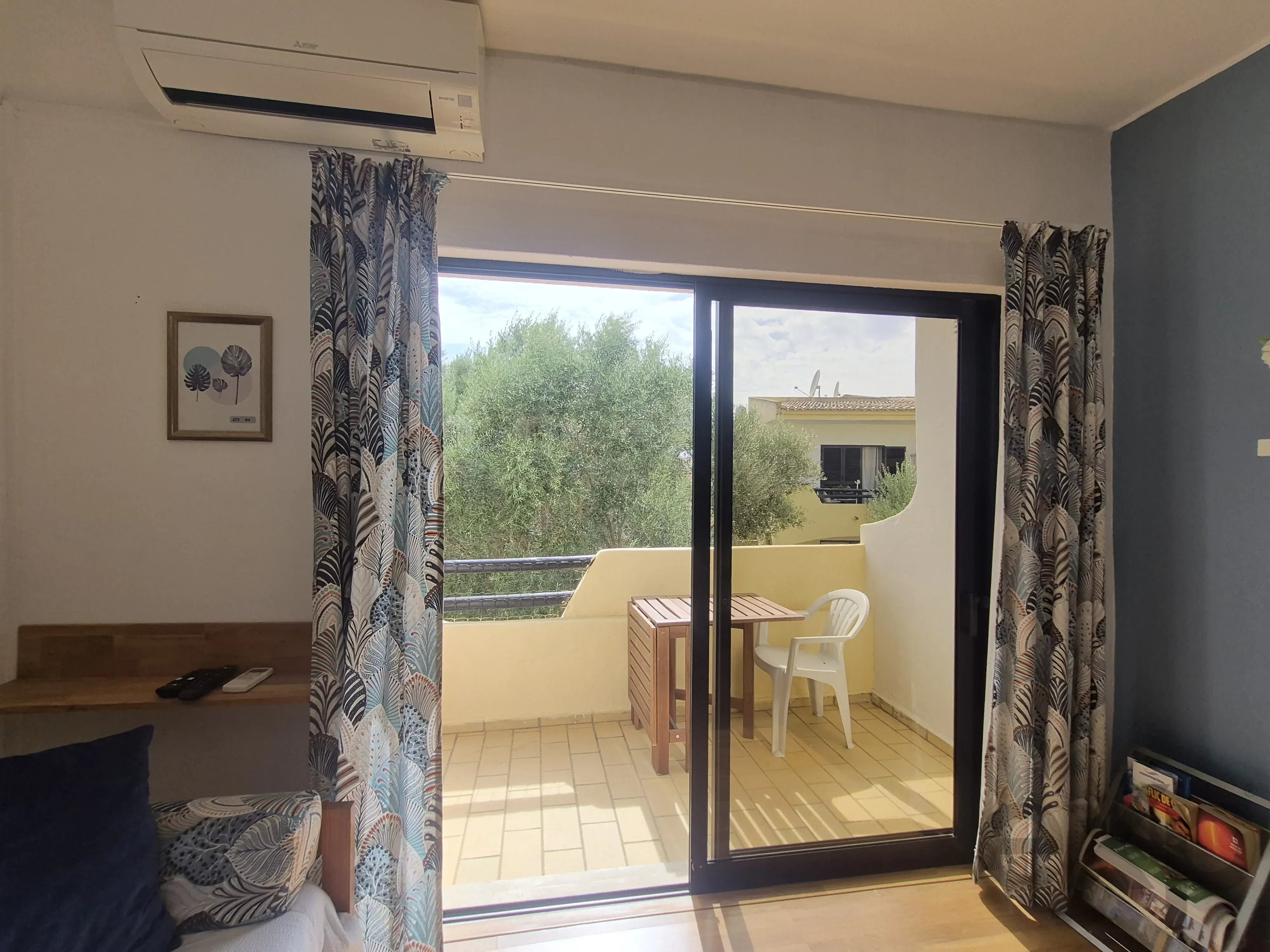 Apartamento de 1 quarto (T1) iluminado, com orientação sul e varanda – Alvor 87438960 image 9