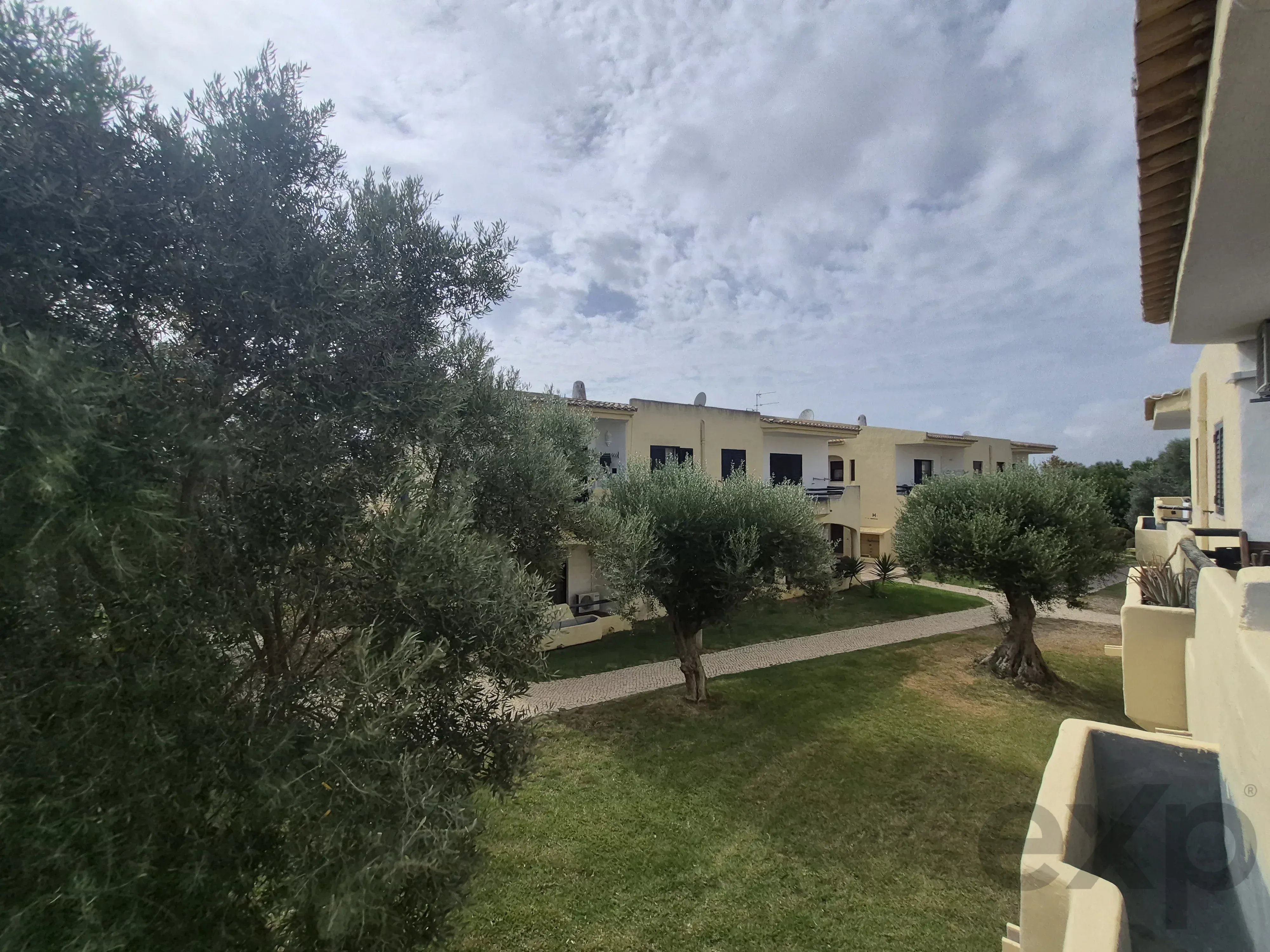 Apartamento de 1 quarto (T1) iluminado, com orientação sul e varanda – Alvor 87438960 image 28