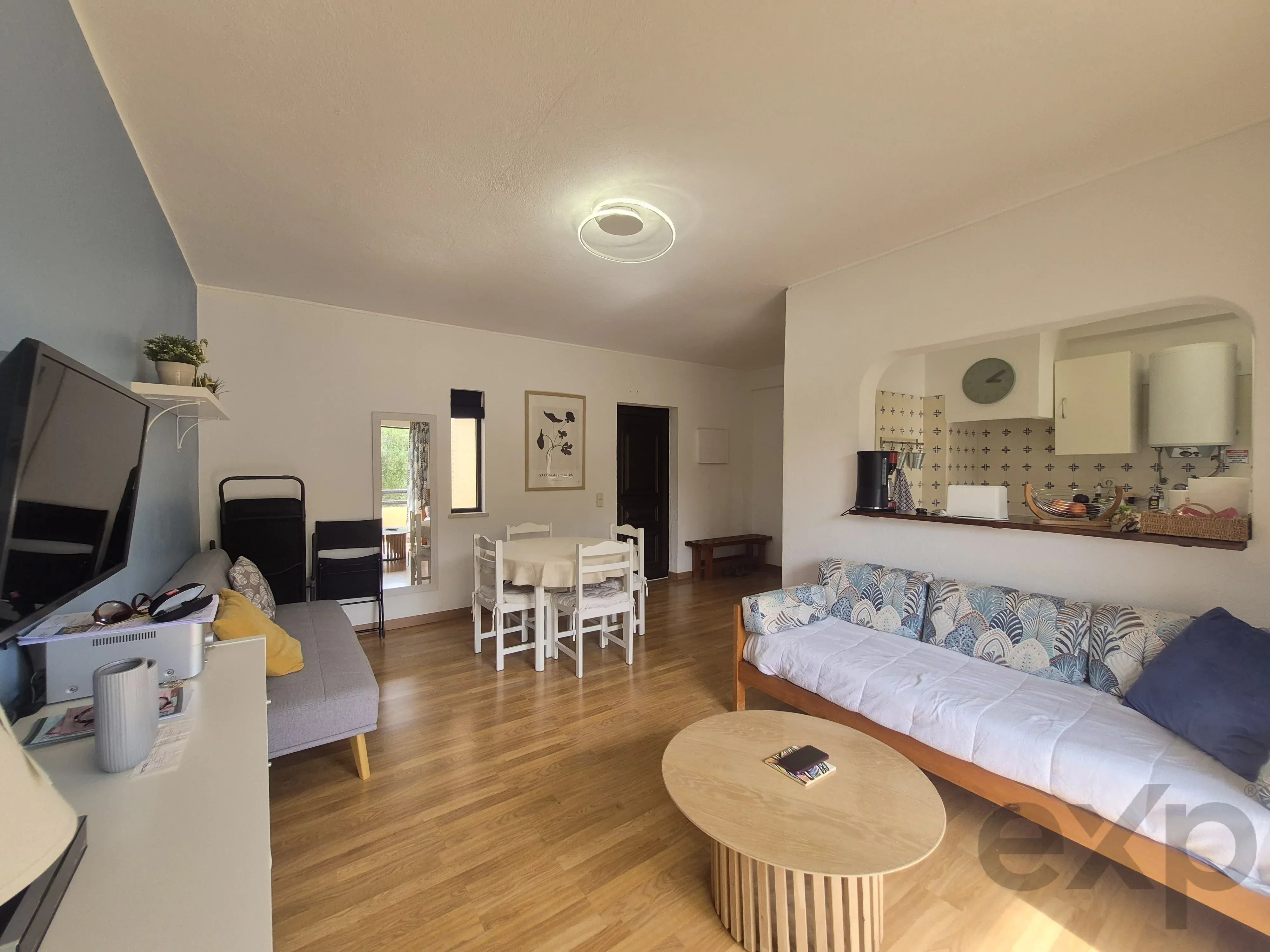 Apartamento de 1 quarto (T1) iluminado, com orientação sul e varanda – Alvor 87438960 image 8