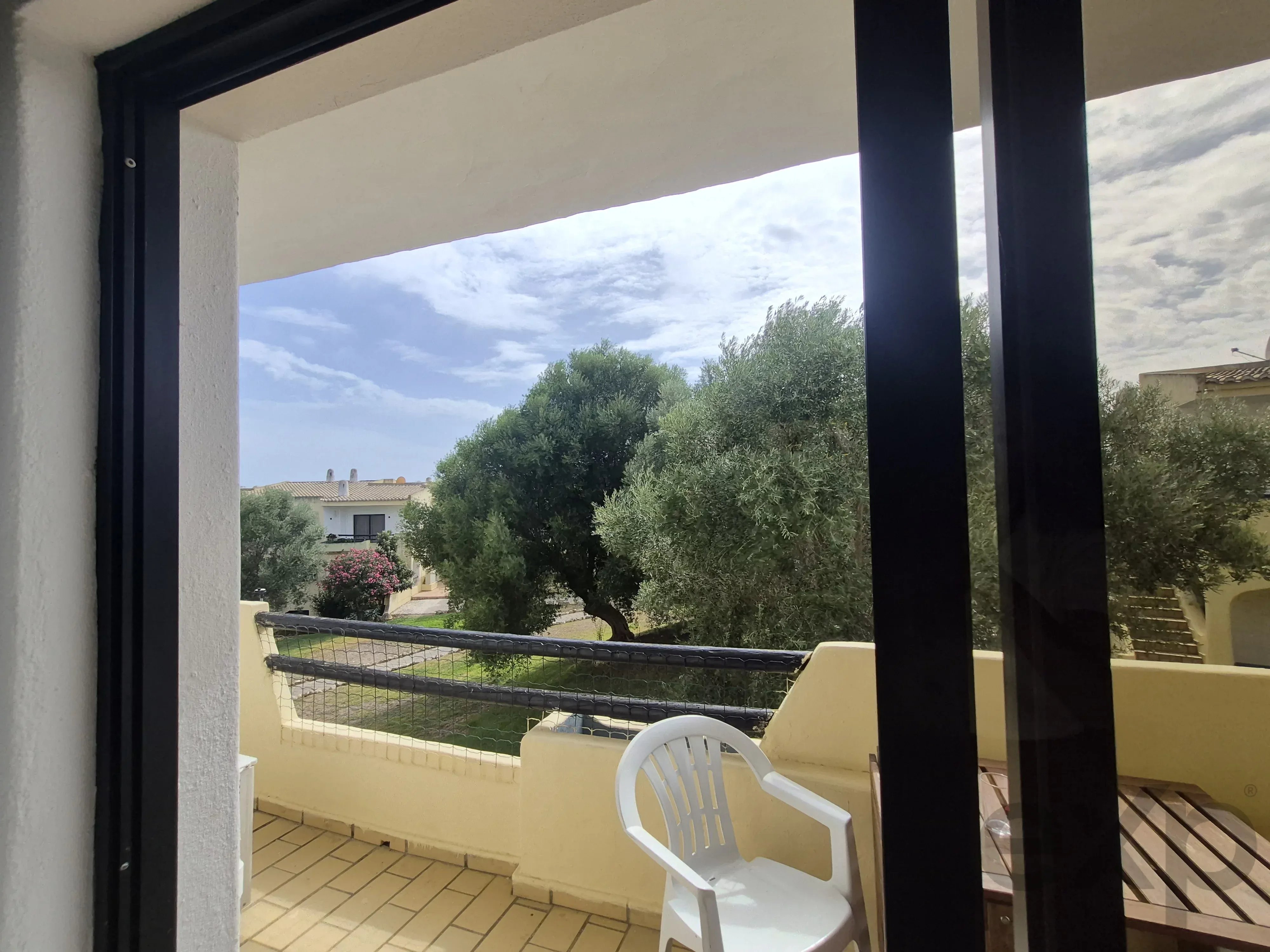 Apartamento de 1 quarto (T1) iluminado, com orientação sul e varanda – Alvor 87438960 image 10