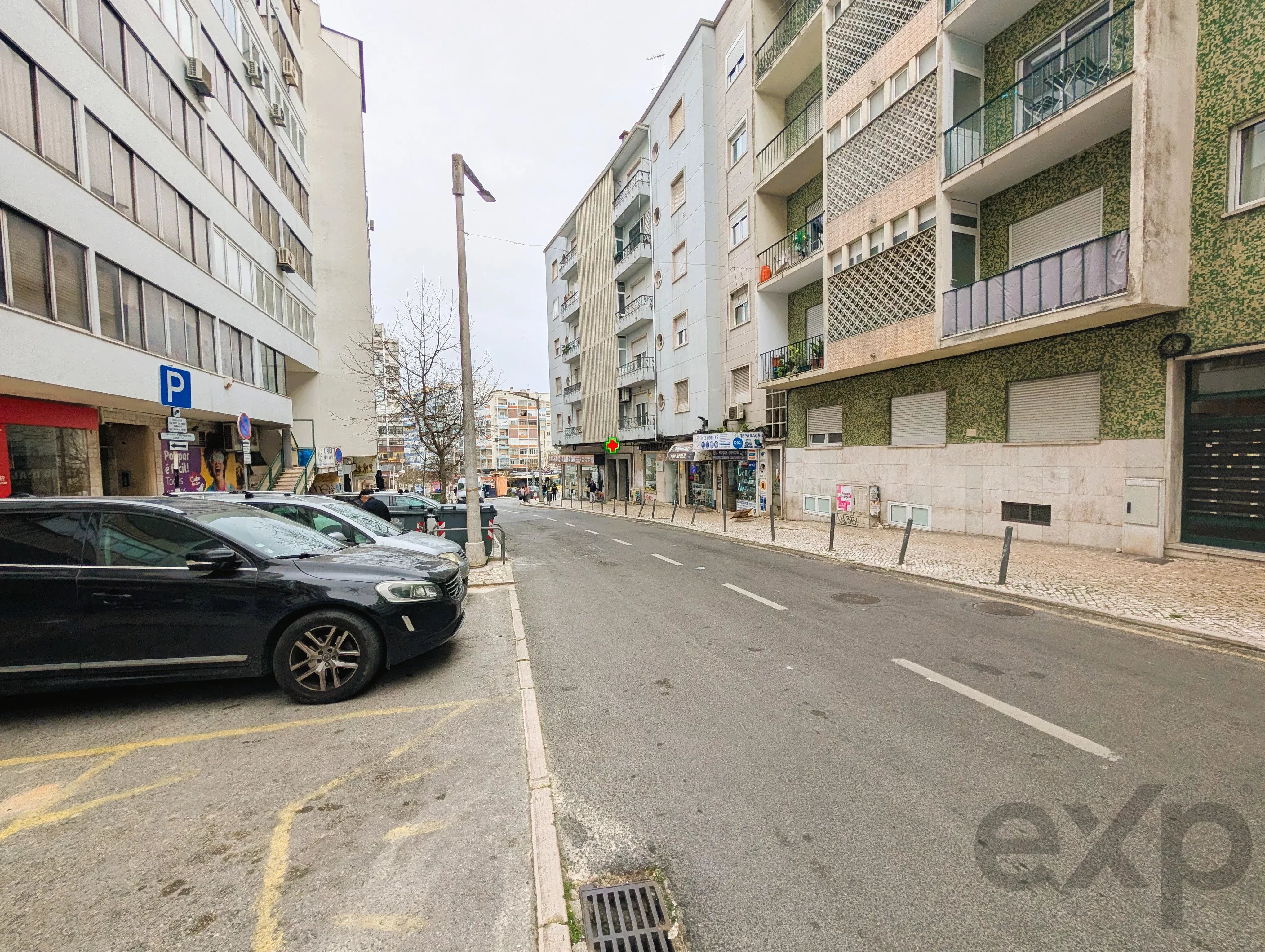 Almada - Loja a funcionar para venda 87443057 image 6