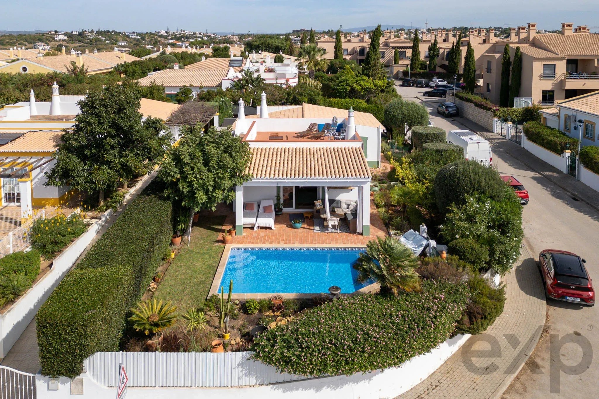 Residential House for sale in Luz, 167 m²