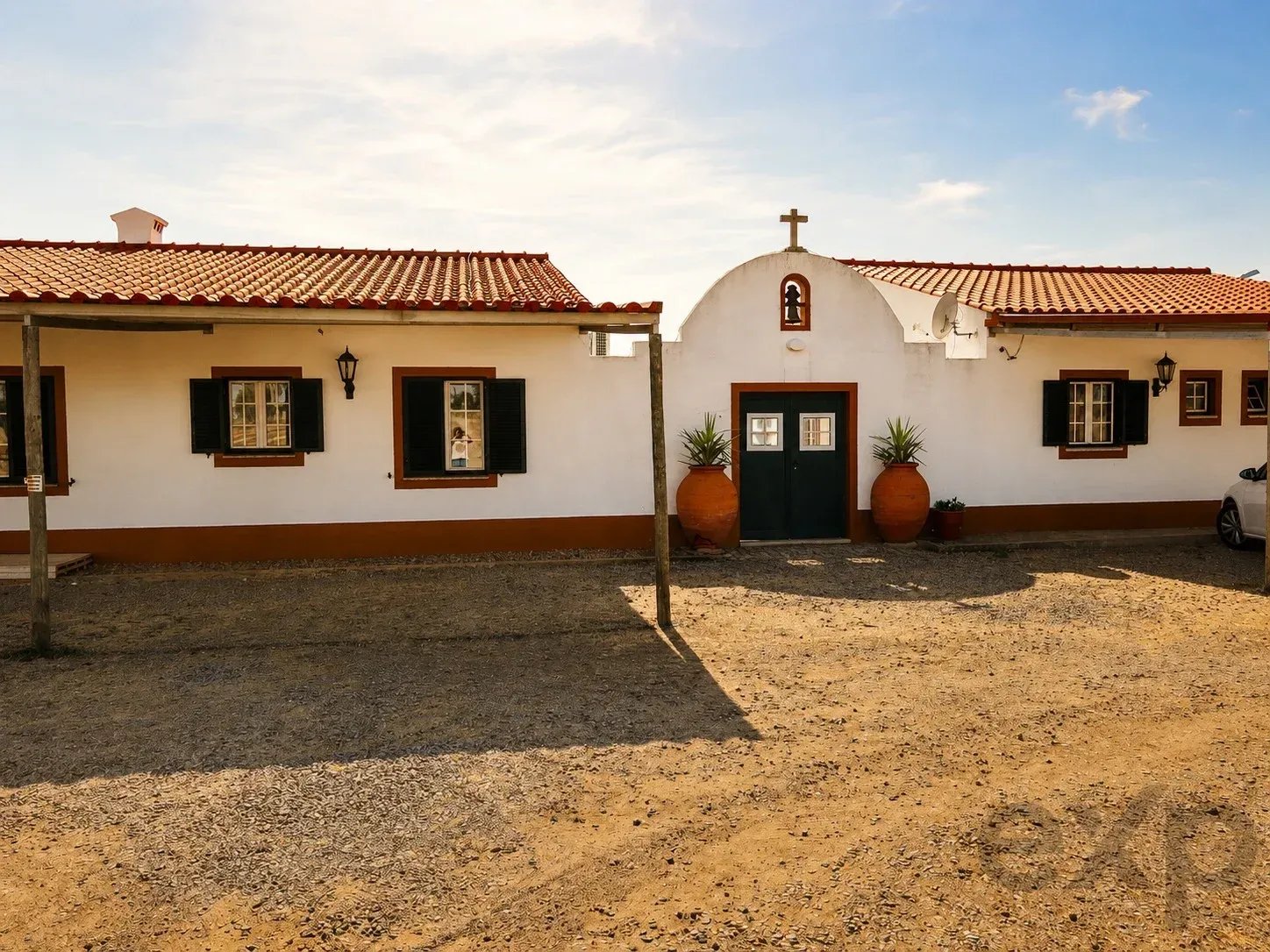 Residential House for sale in Vimieiro, 267 m²