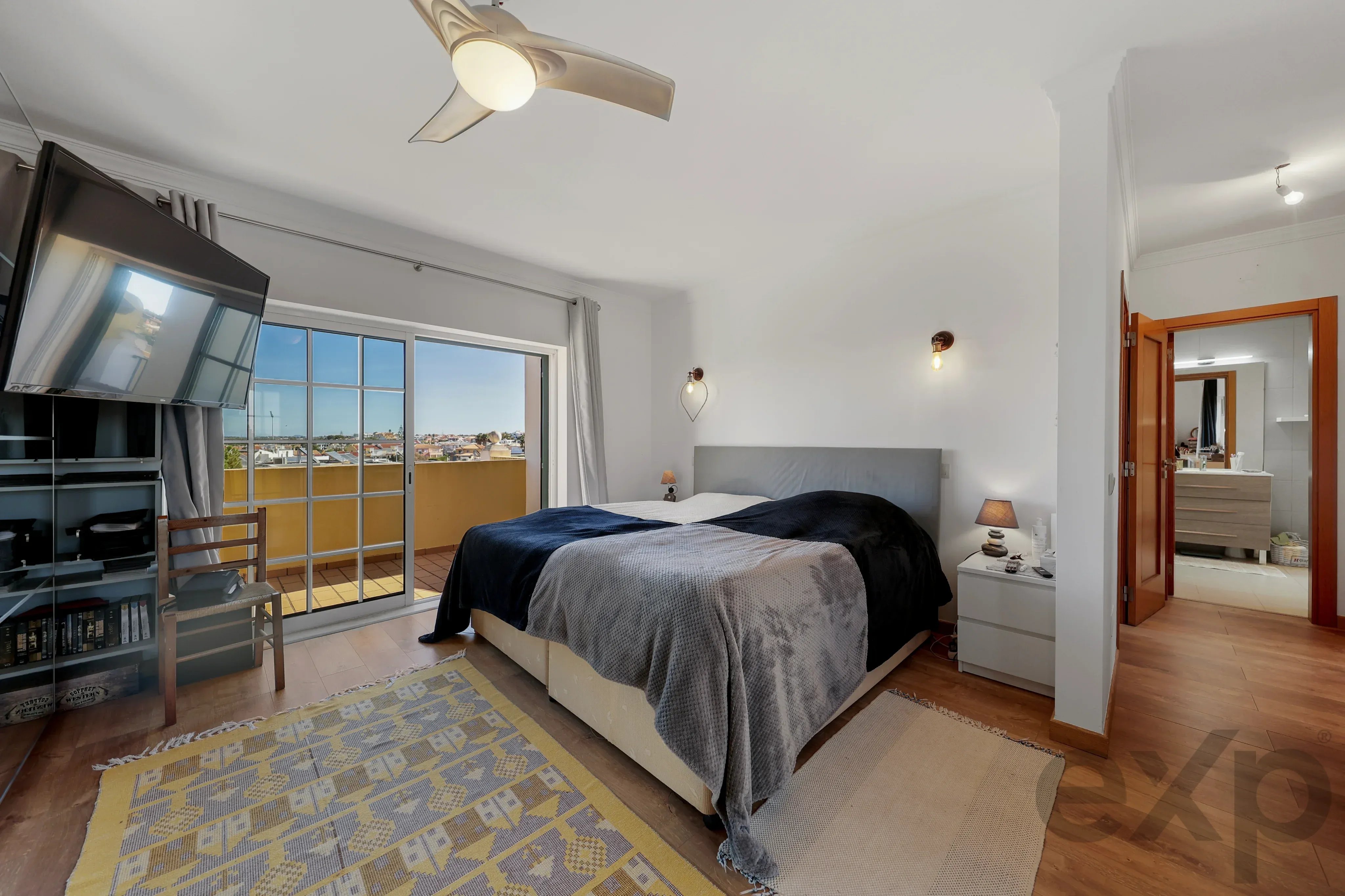 Elegante moradia geminada T3 com terraços. garagem dupla e piscina – A 300m do novo golfe e 1 Km das Praias de Ferragudo 87475208 image 41