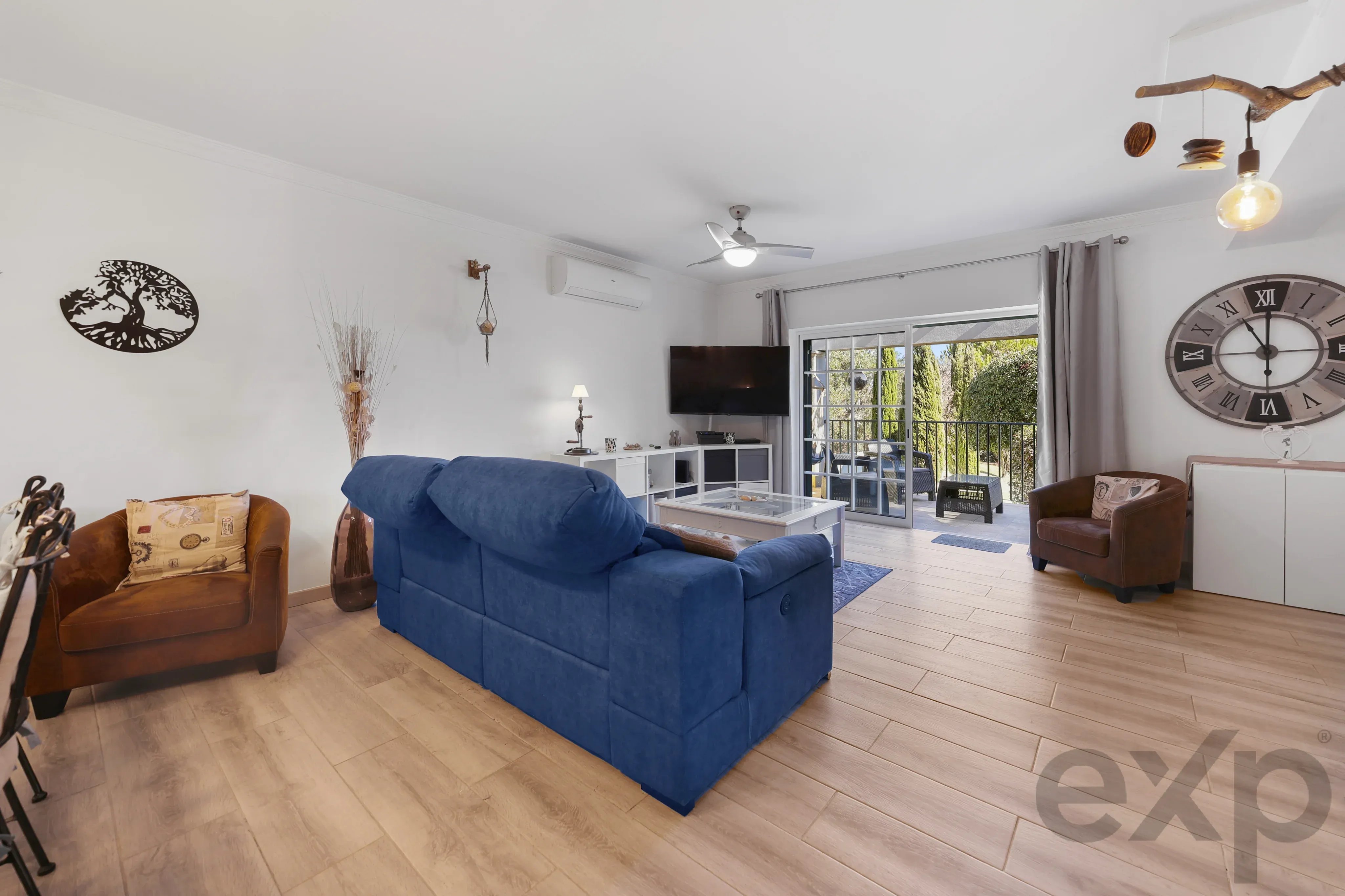 Elegante moradia geminada T3 com terraços. garagem dupla e piscina – A 300m do novo golfe e 1 Km das Praias de Ferragudo 87475208 image 9