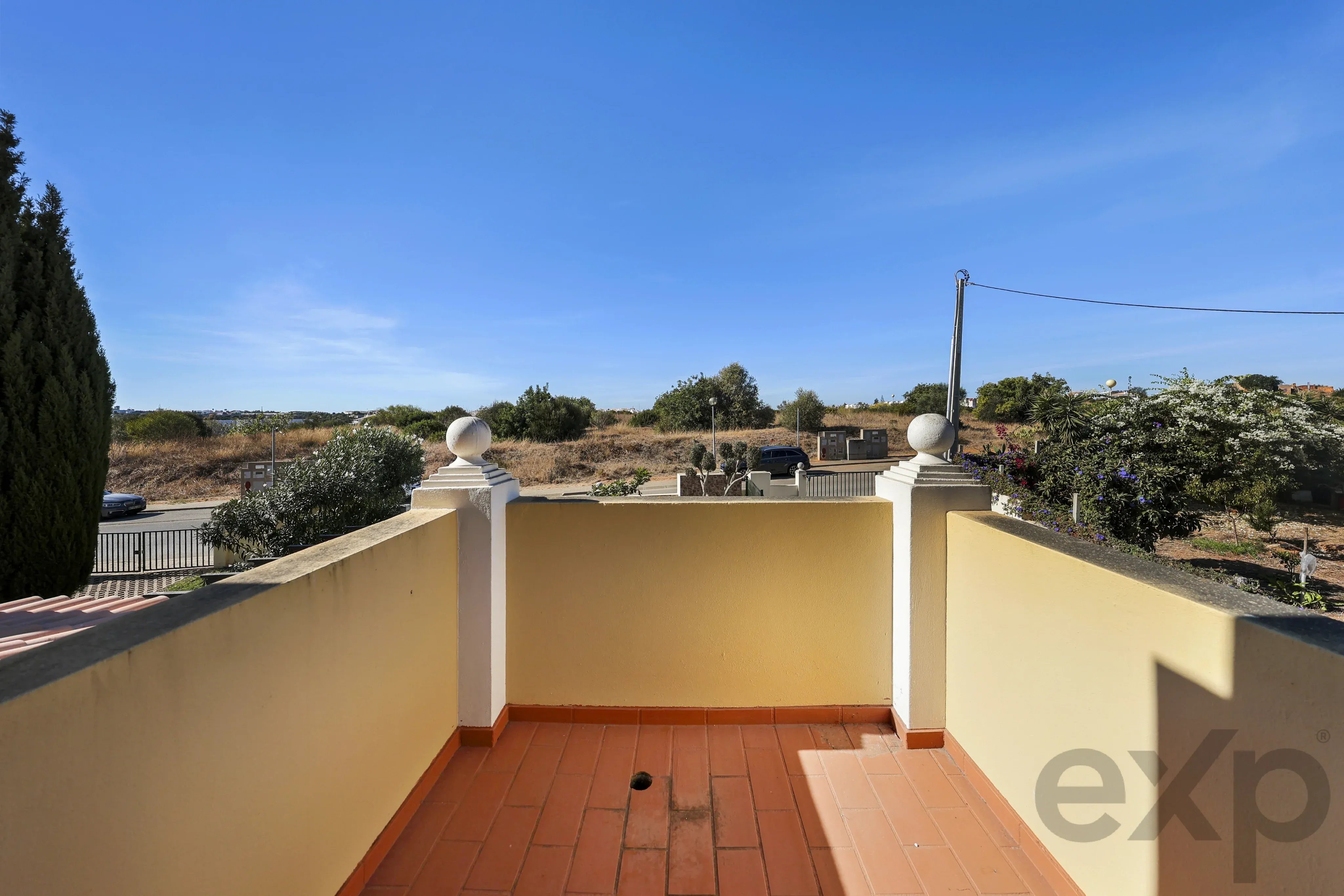 Elegante moradia geminada T3 com terraços. garagem dupla e piscina – A 300m do novo golfe e 1 Km das Praias de Ferragudo 87475208 image 49