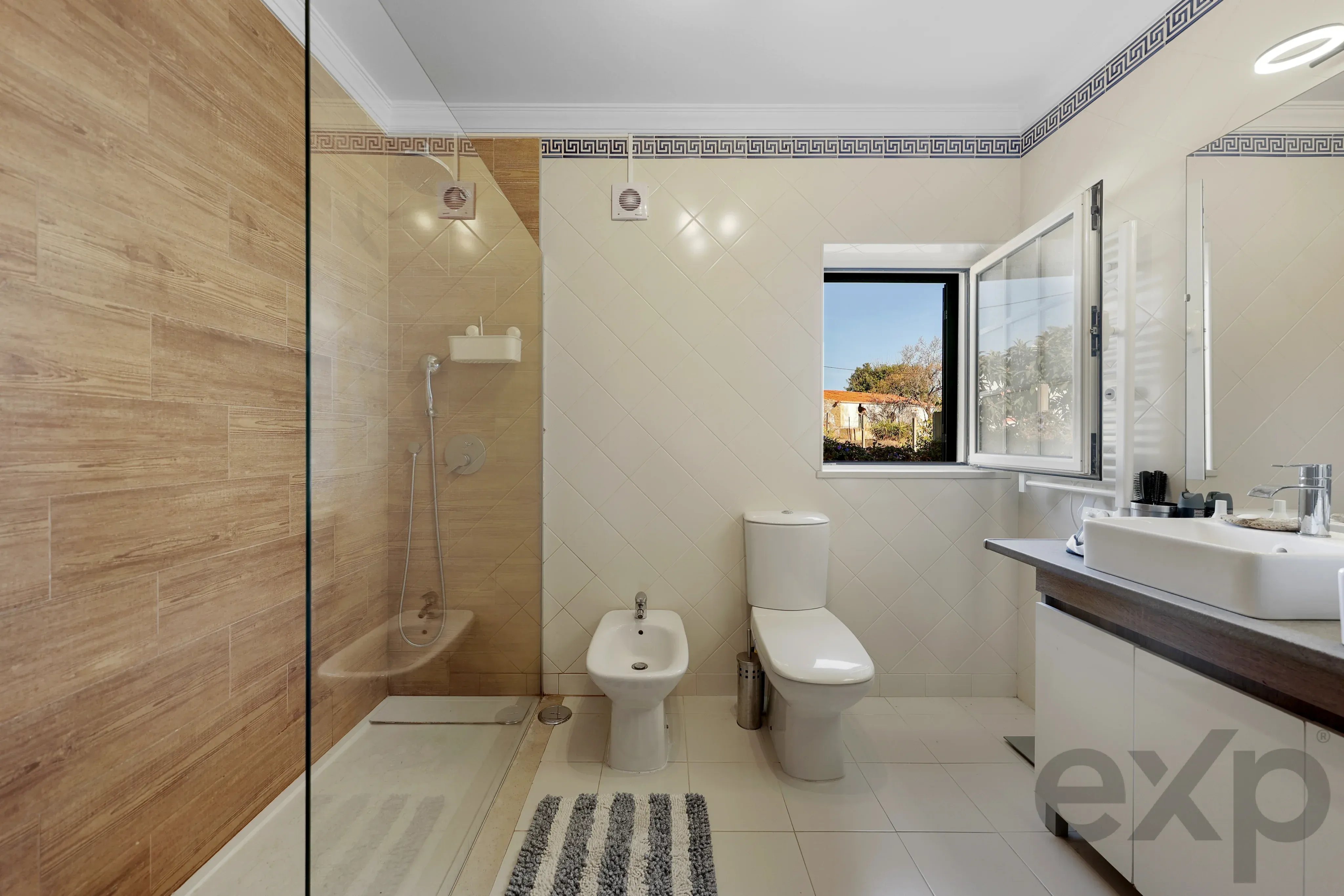 Elegante moradia geminada T3 com terraços. garagem dupla e piscina – A 300m do novo golfe e 1 Km das Praias de Ferragudo 87475208 image 28